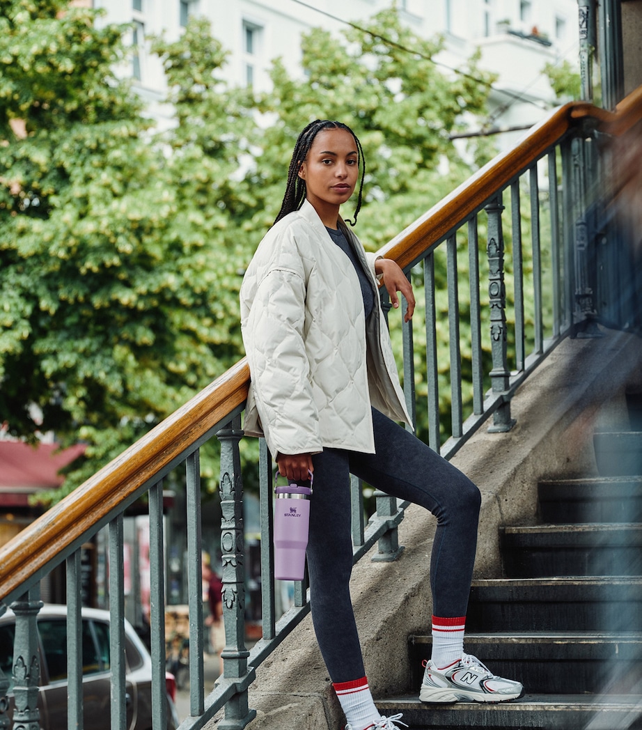 Iceflow 2.0 Flip Straw Tumbler (890ml) CHERRY BLOSSOM Image 4