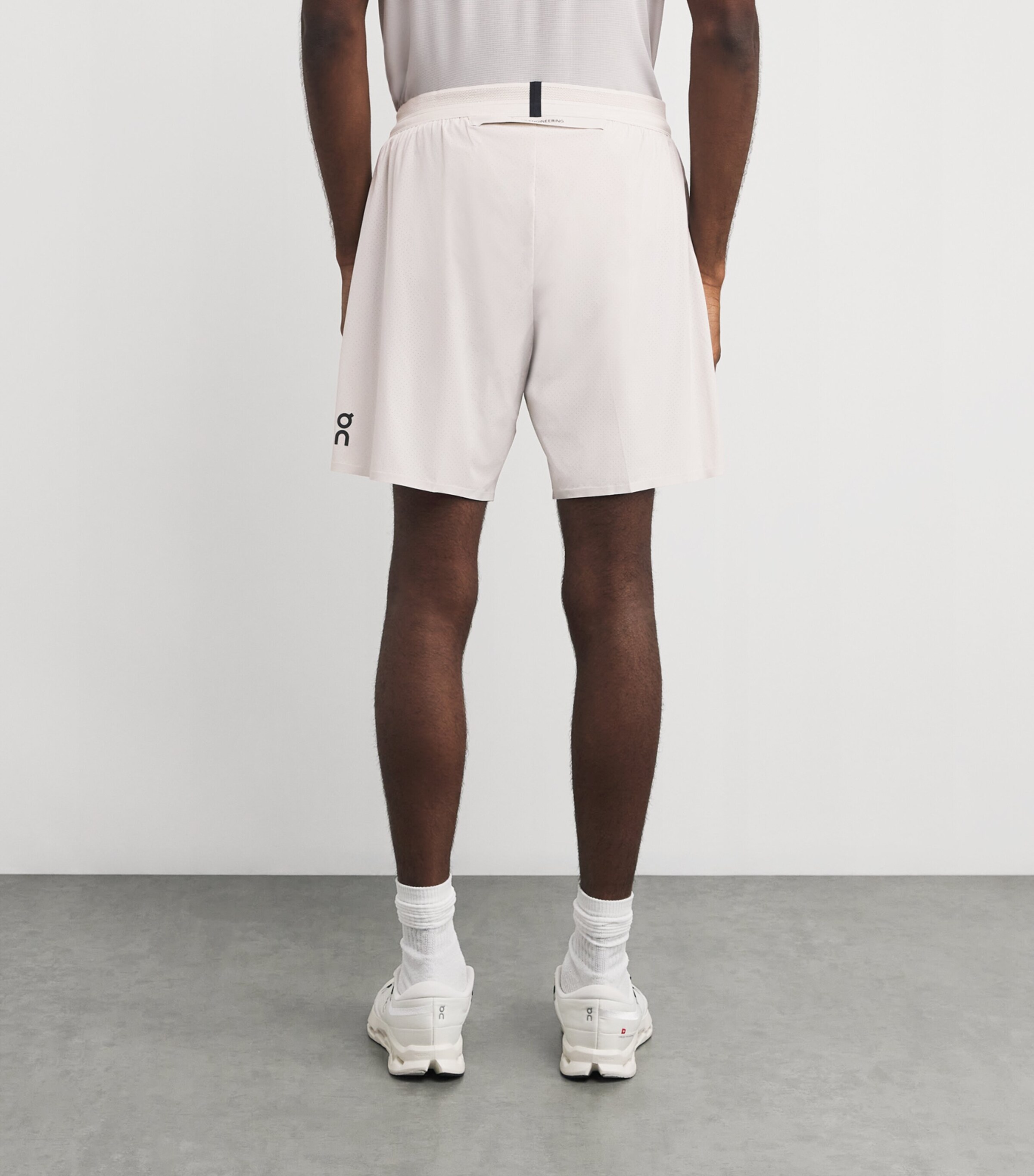 Performance Shorts SILVER Image 4