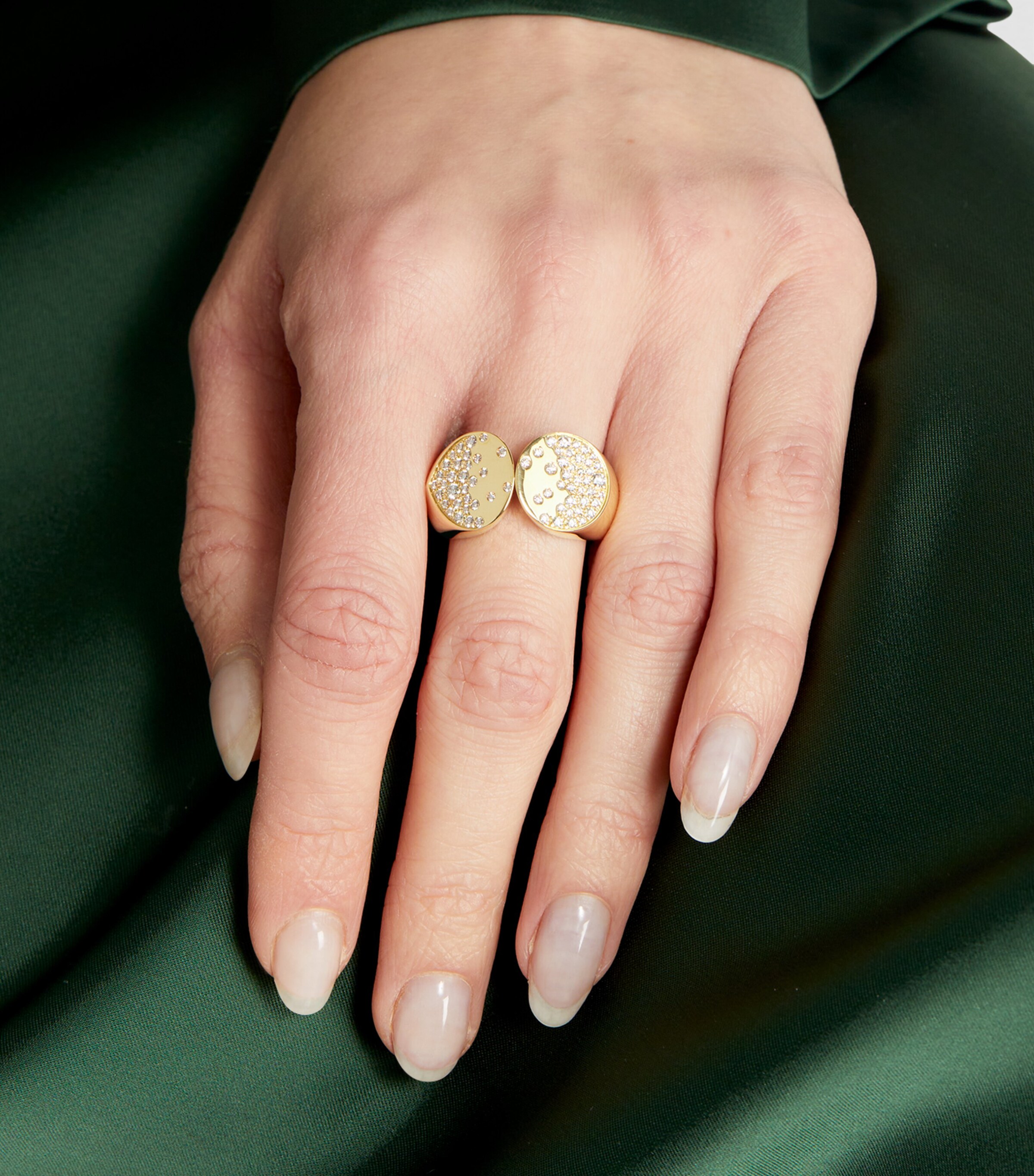 Yellow Gold and Diamond OERA Edition 03 Ring YELLOW GOLD Image 5