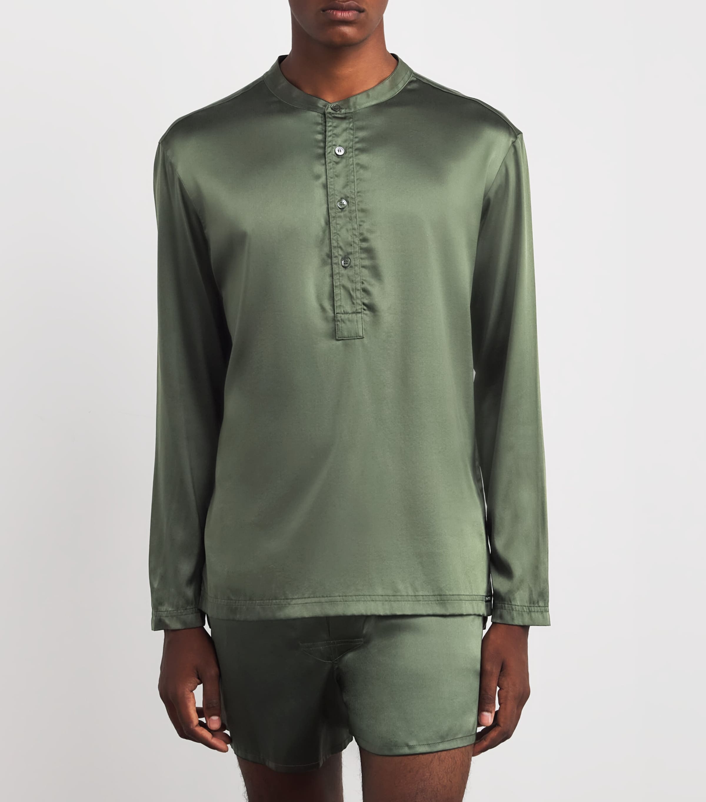【Tom Ford】サテン Henleyシャツ TOM FORD Silk-Blend Henley T-Shirt | Harrods US