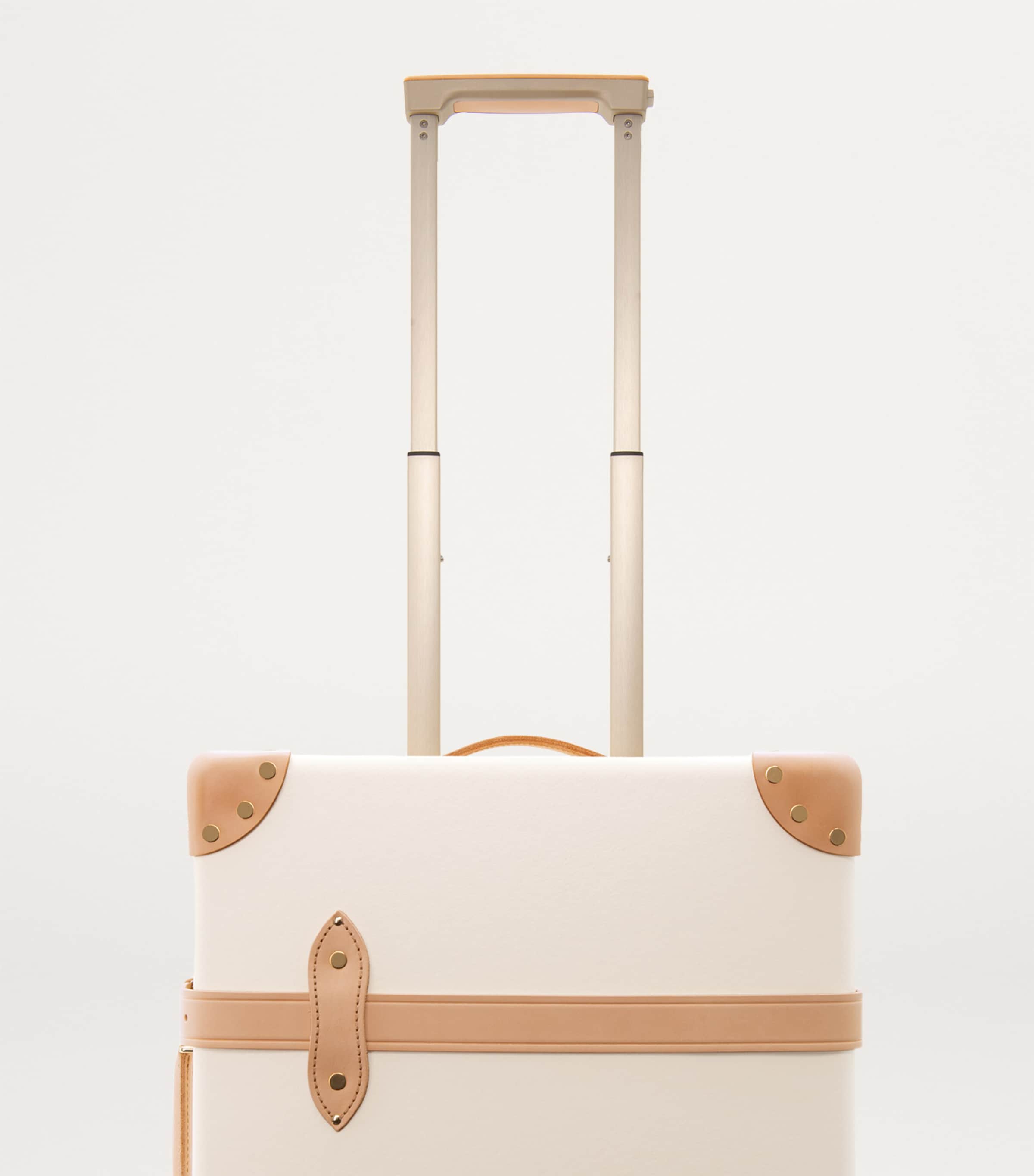 Globe-Trotter Safari 4-Wheel Suitcase (56cm) Ivory Image 2