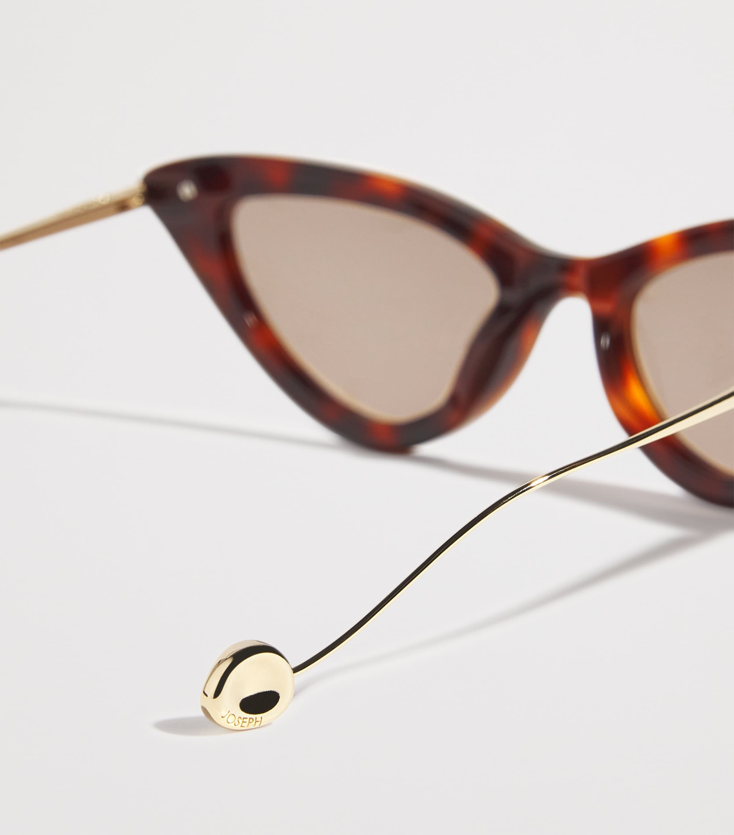 Cat Eye Laarous Sunglasses TORTOISE Image 5