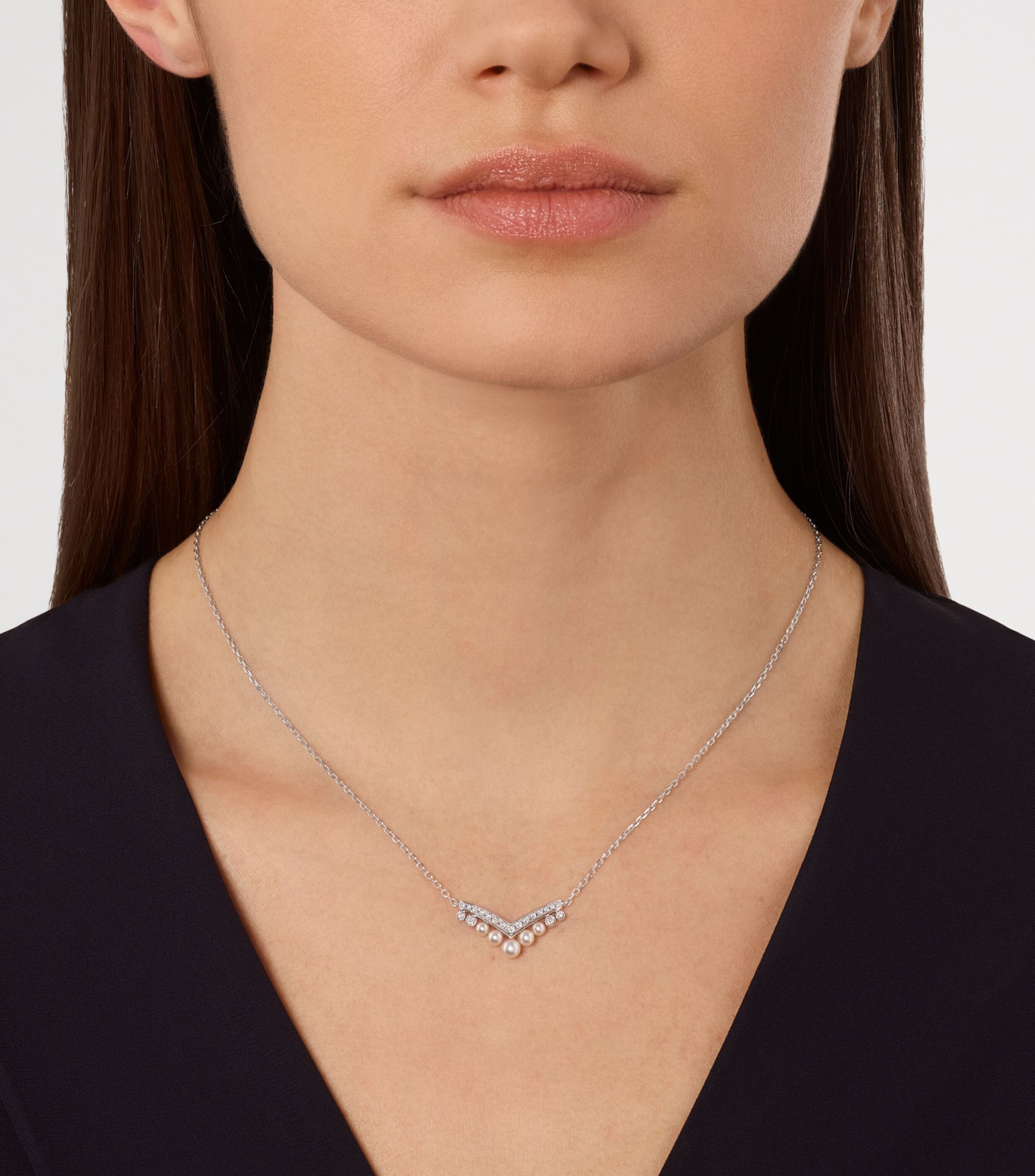 Chaumet White Gold, Diamond and Pearl Joséphine Aigrette Pendant Necklace White Gold Image 2
