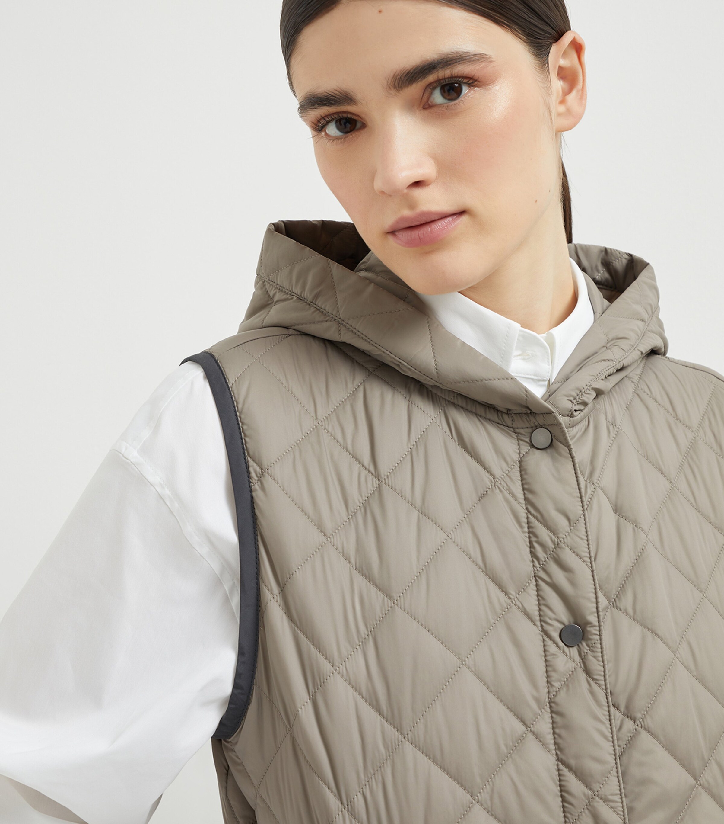 Quilted Hooded Gilet C2741 Image 7
