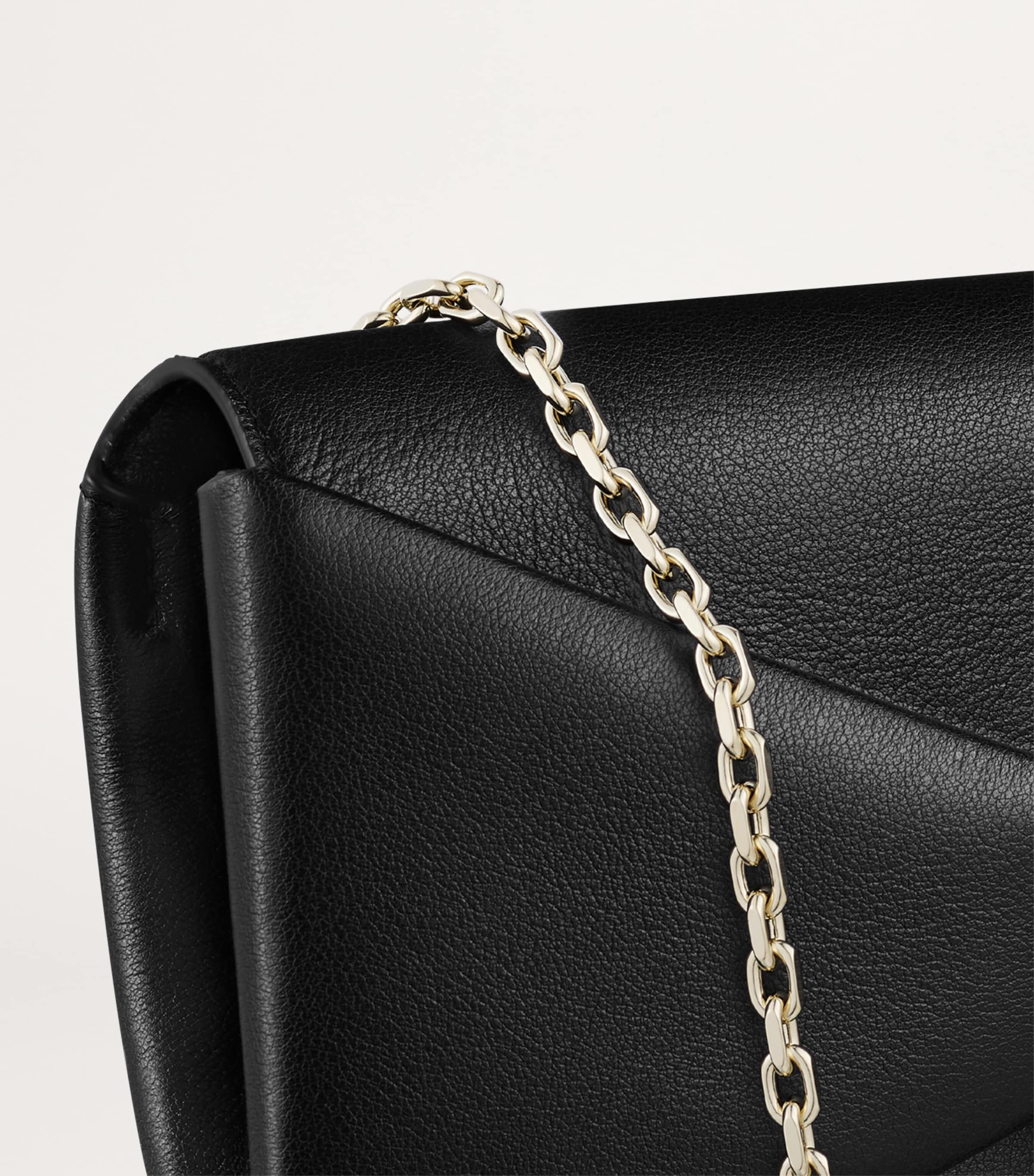 Leather Panthère de Cartier Chain Pouch BLACK Image 8