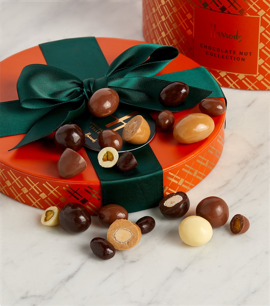 Chocolate Nut Selection (950g) NO COLOUR Image 4