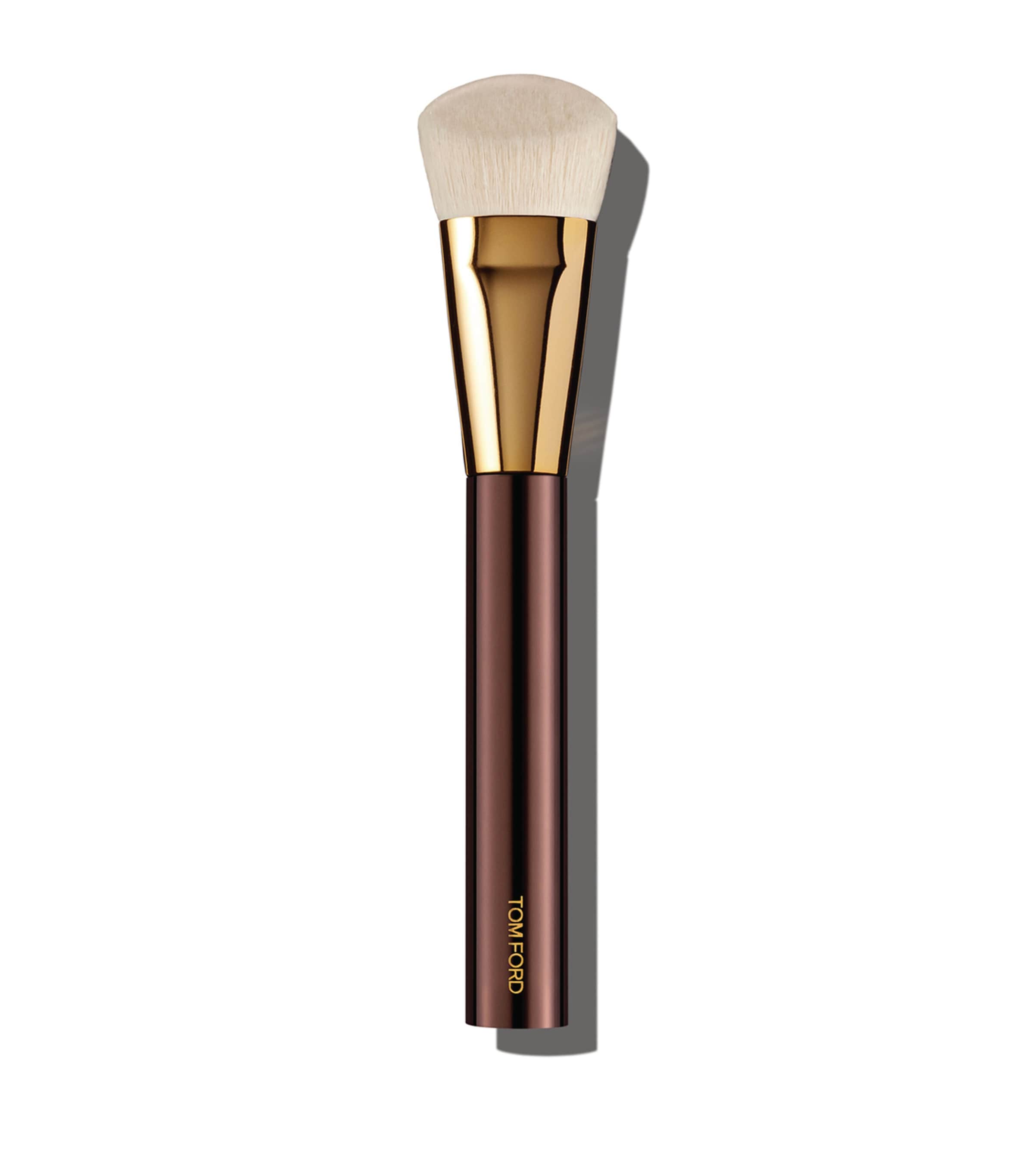 TOM FORD Shade and Illuminate Brush | Make-up | Make-Up Brushes & Tools | Face Brushes | Brush Sets | Designers | Tom Ford