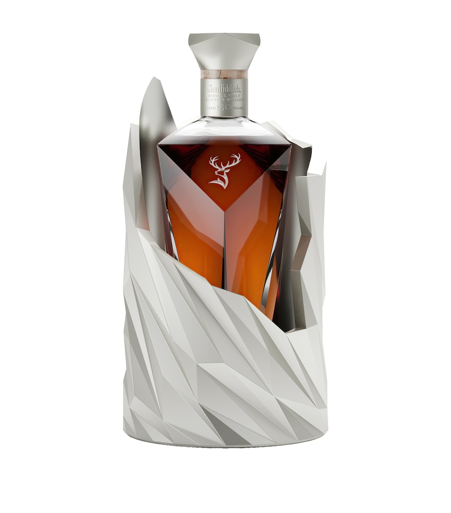 Glenfiddich Time Re:Imagined Simultaneous Time 50-Year-Old Whisky (70cl) Image 6