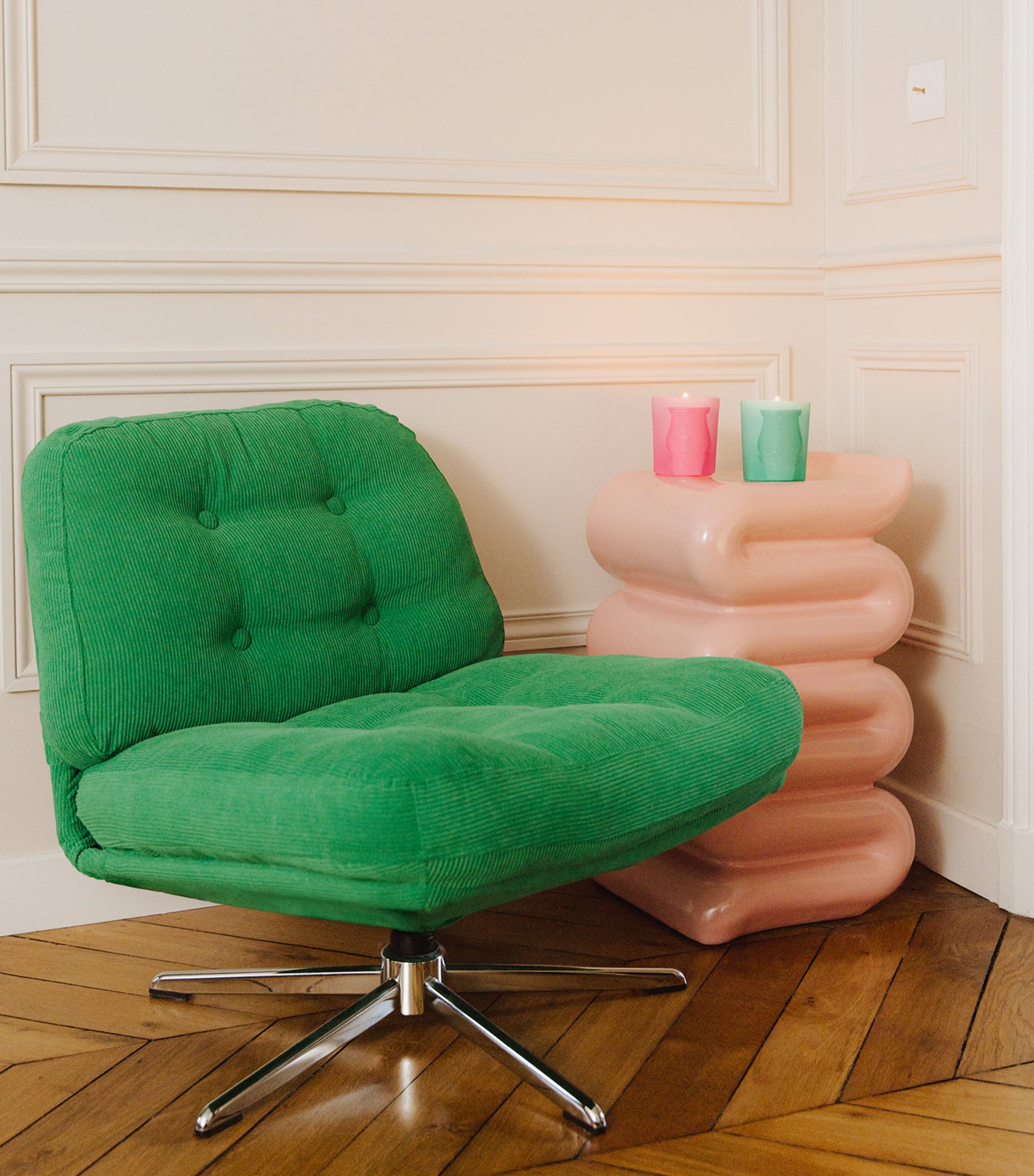 Summer Haze Candle (270g) PINK Image 3