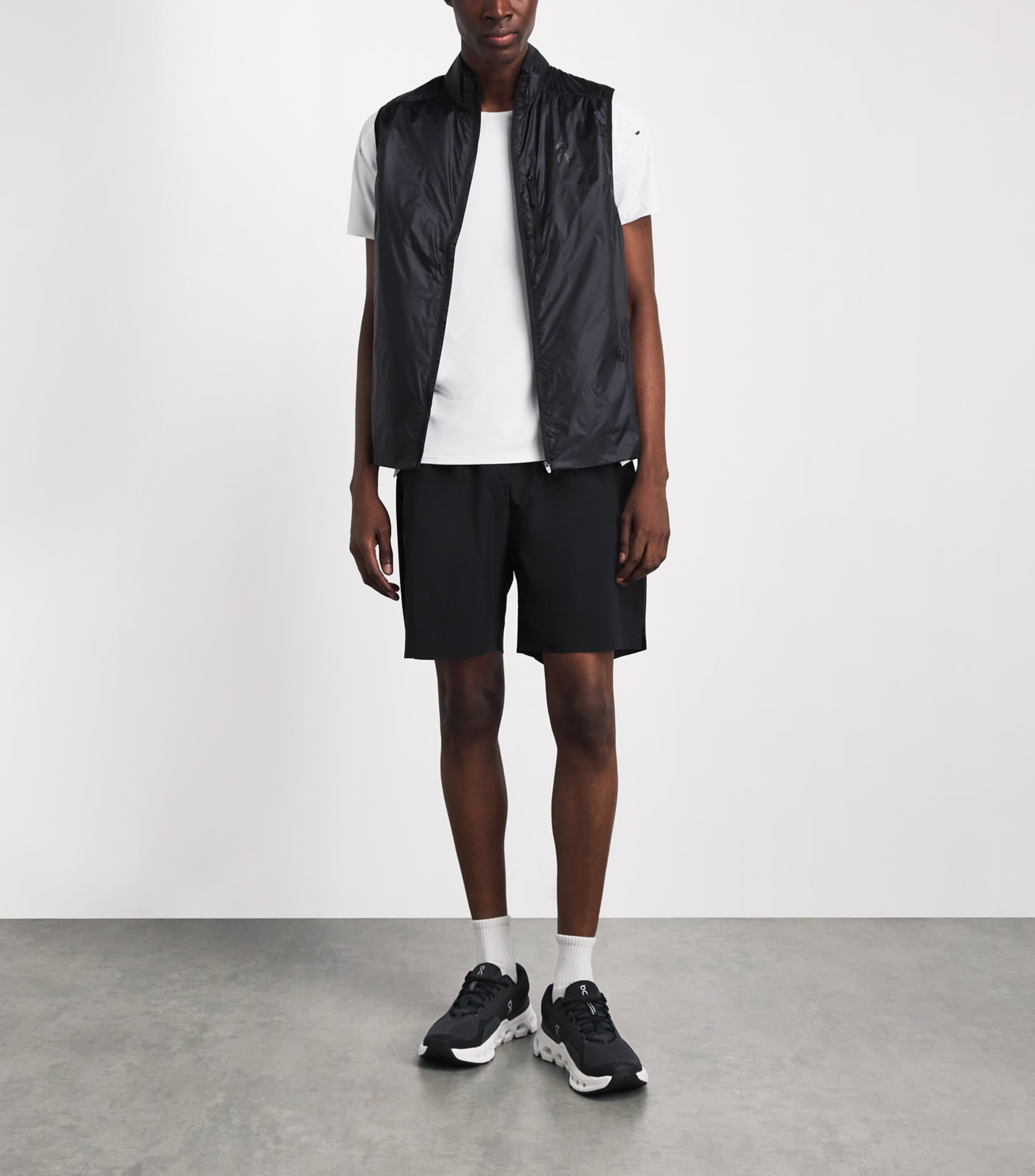 On Mens Cloudrunner 2 Trainers Eclipse | Black Image 2