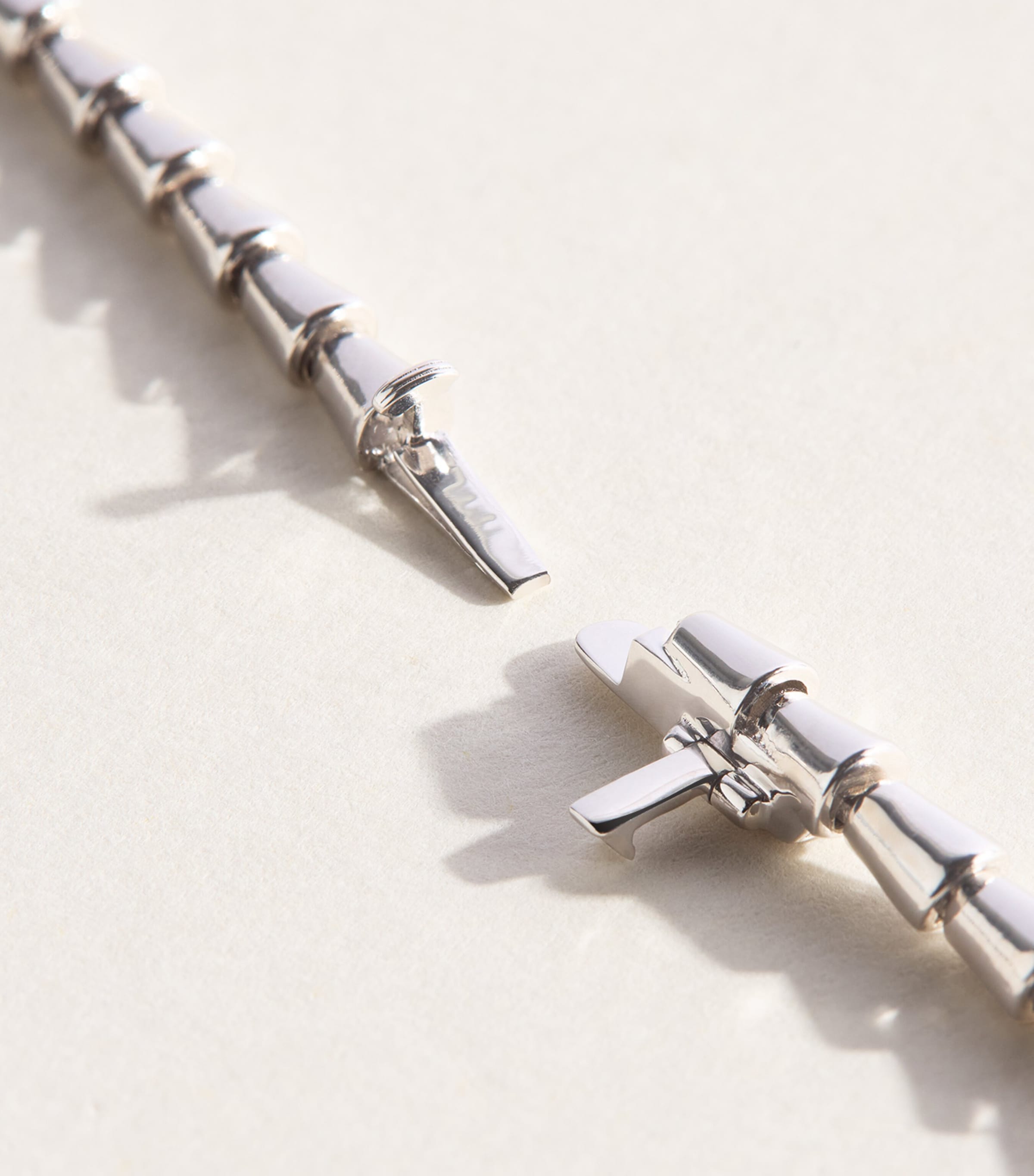 SHAY White Gold and Diamond Serpentine Necklace White Gold Image 3