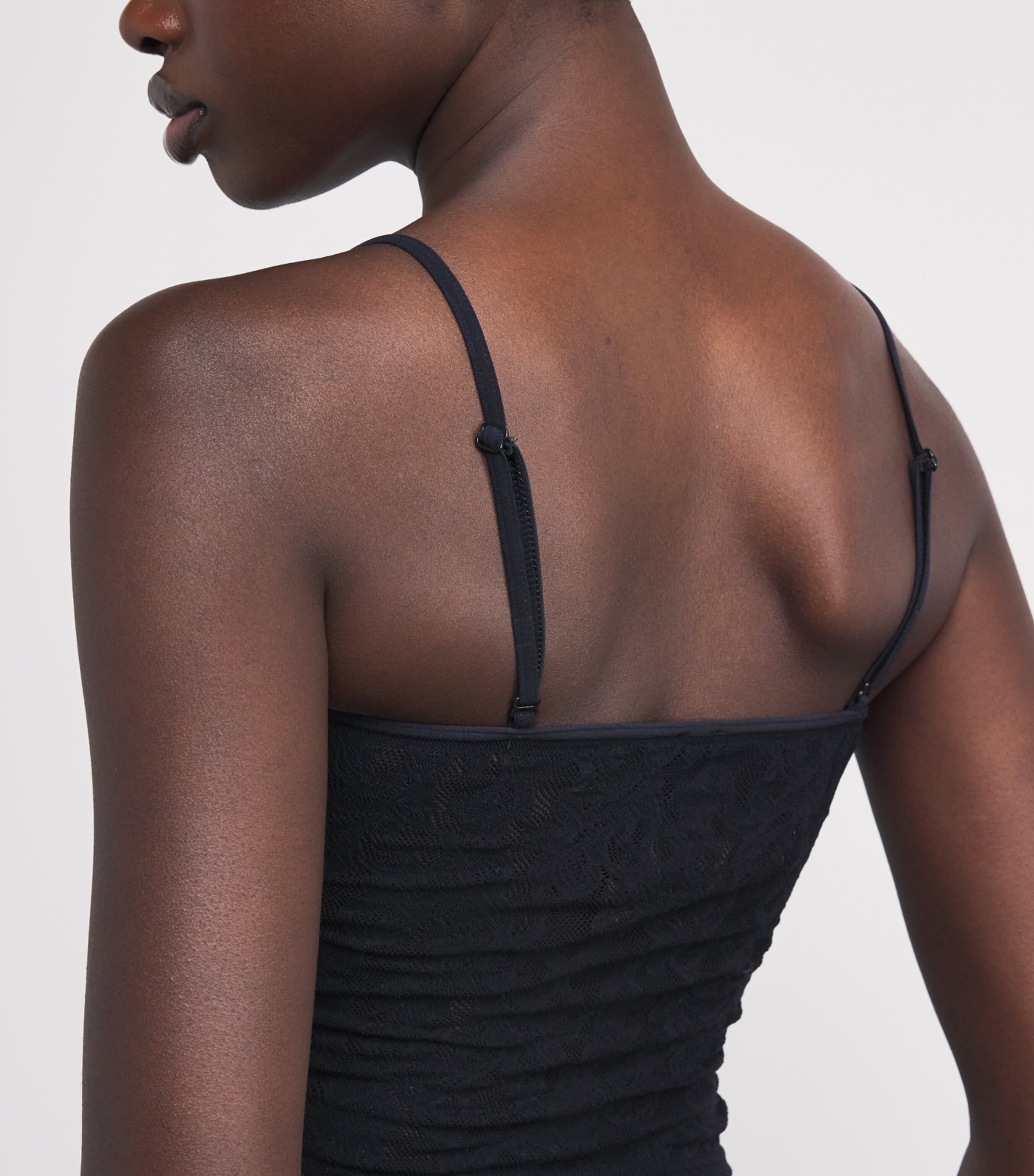 Lace Cropped Cami Top OBSIDIAN Image 6