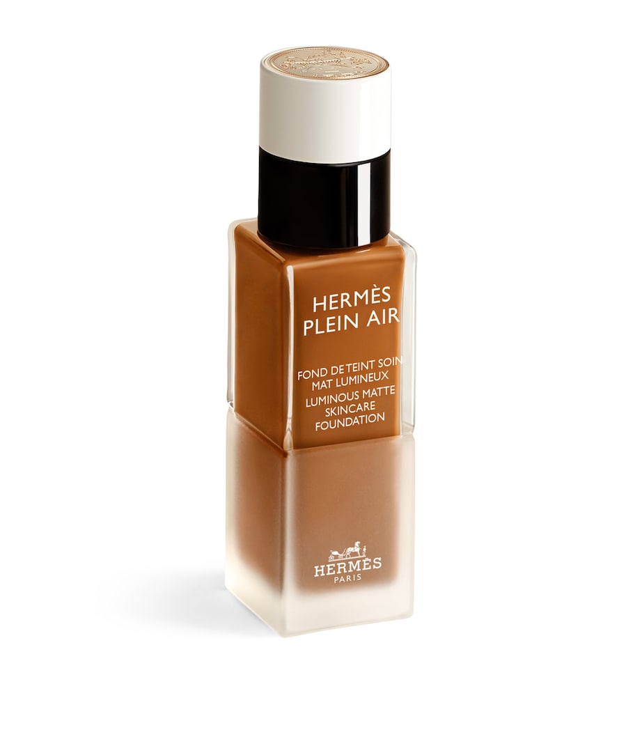 Plein Air Luminous Matte Skincare Foundation GOLD Image 3