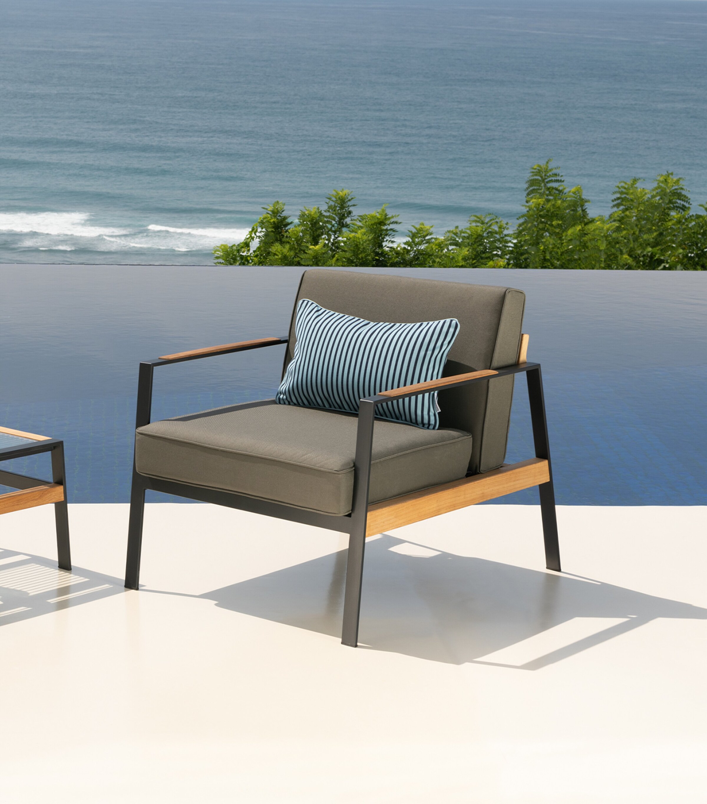 California Armchair WHITE Image 2