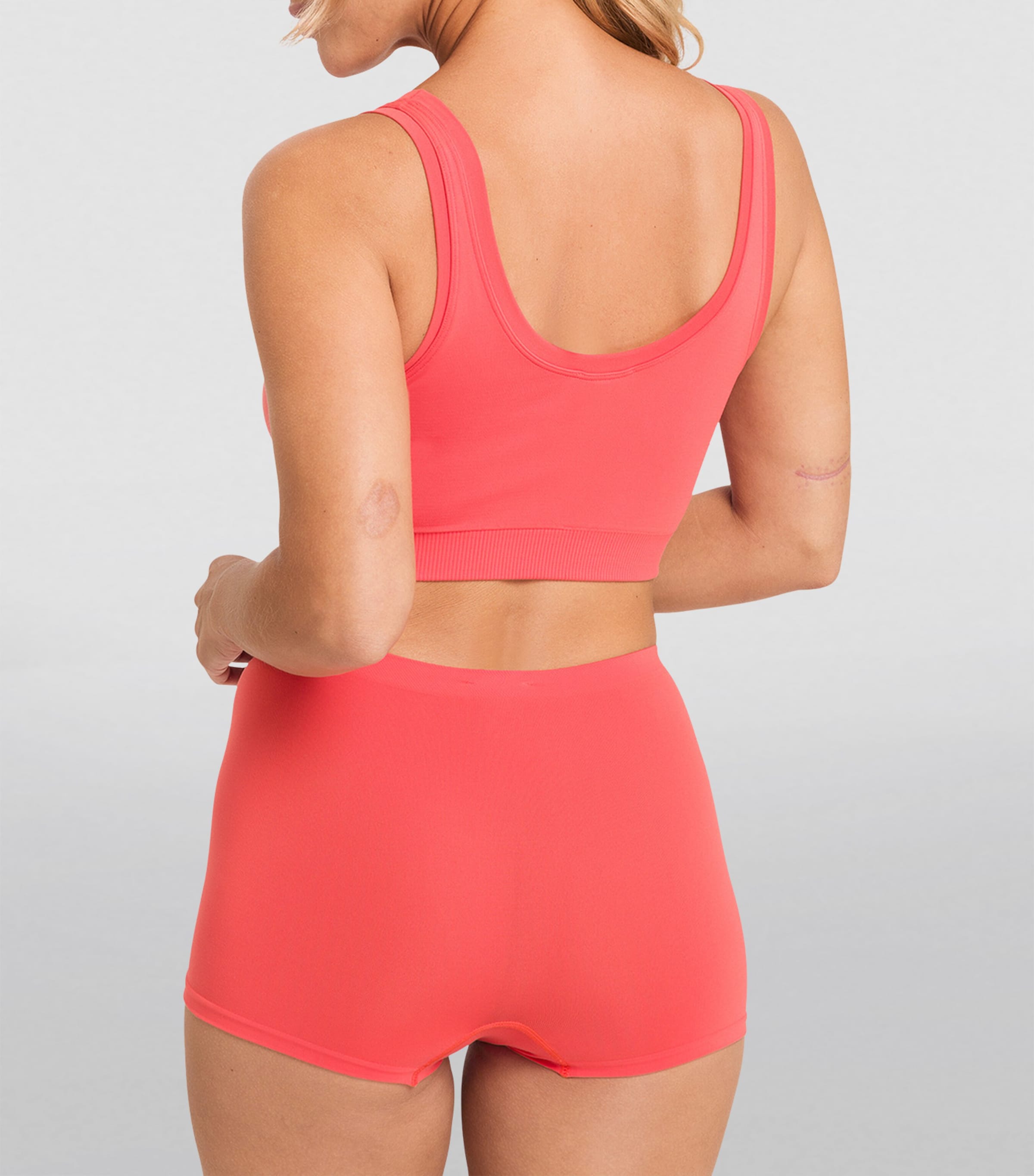 Hanro Touch Feeling Crop Top | Women Clothing | Tops | Crop Tops | Lingerie & Hosiery | Bras | Sportswear | Sports Bras | Designers | Hanro Hanro Touch Feeling Crop Top | Women Clothing | Tops | Crop Tops | Lingerie & Hosiery | Bras | Sportswear | Sports Bras | Designers | Hanro