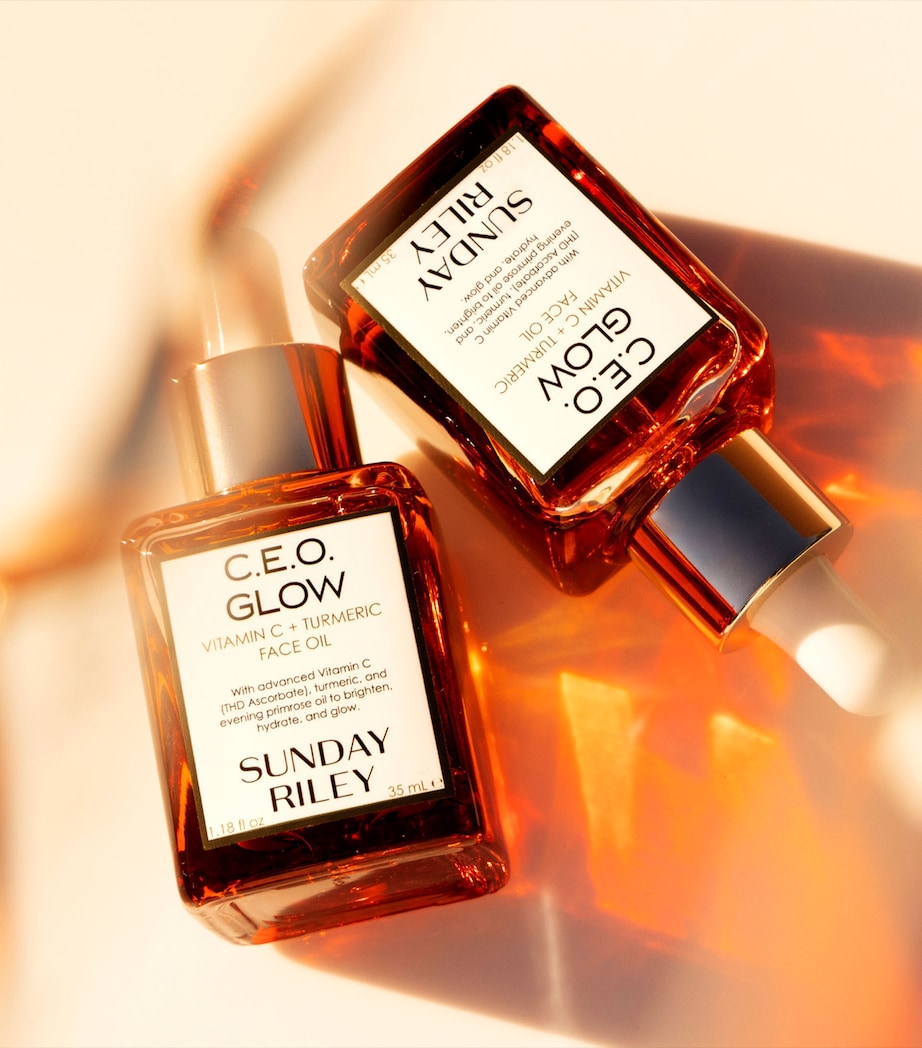 Sunday Riley C.E.O. Glow Vitamin C + Turmeric Face Oil (35ml) Image 4