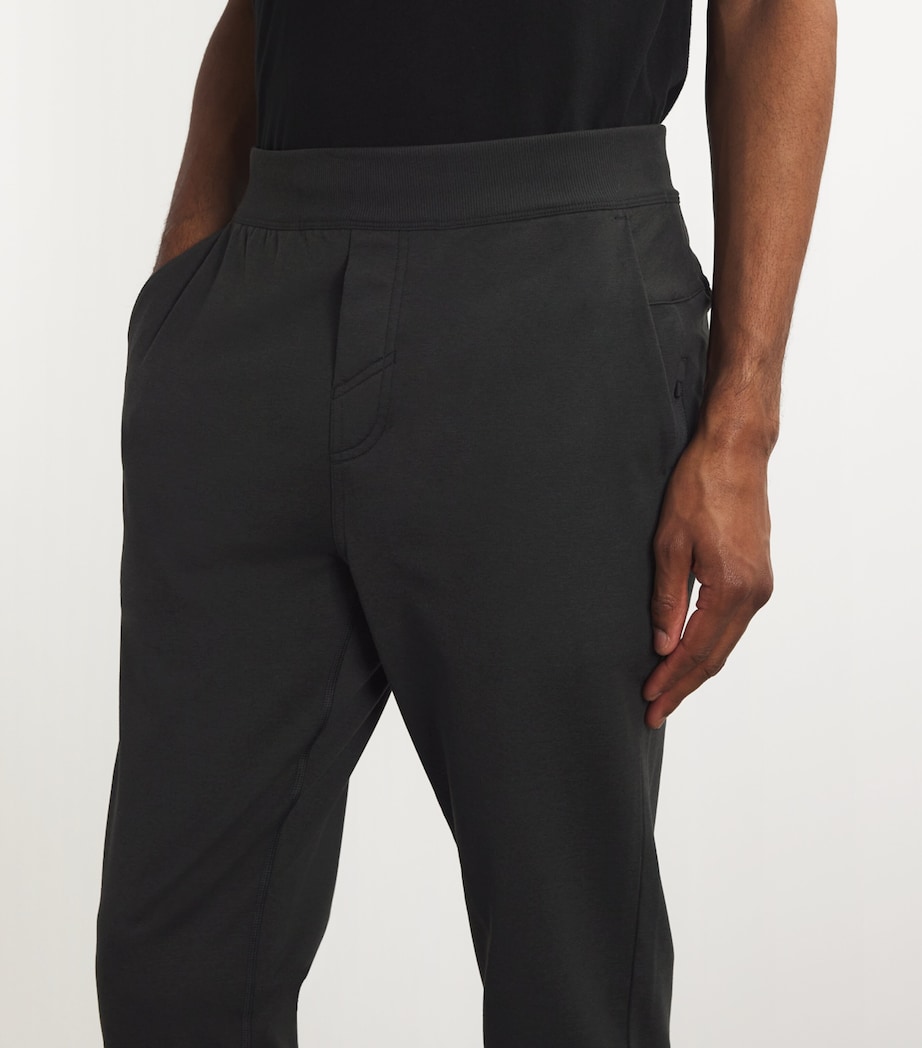 VUORI Mens Coronado Sweatpants Black Heather Hbk Image 6