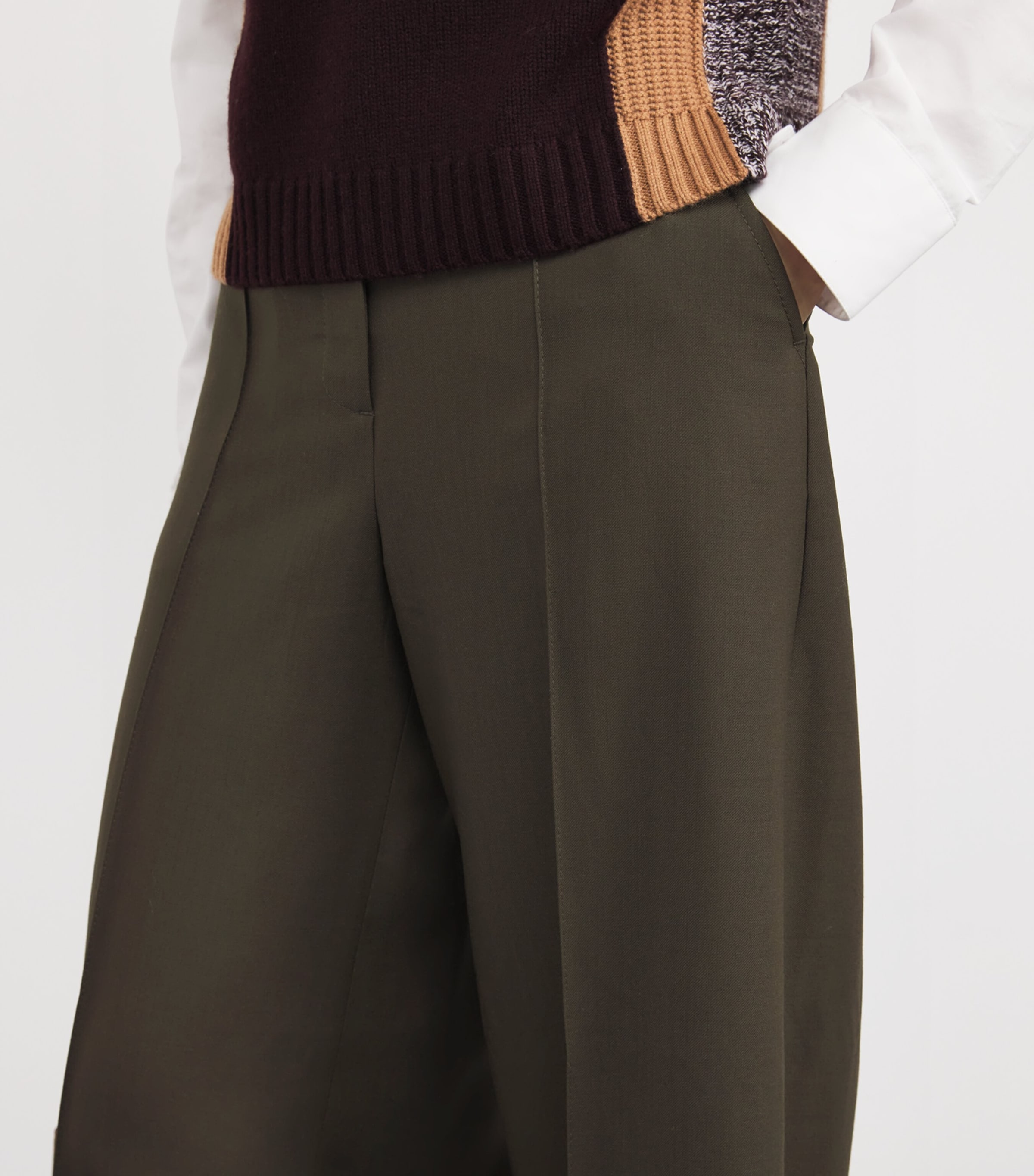 Pintuck Tapered Trousers INTENSE OLIVE Image 6