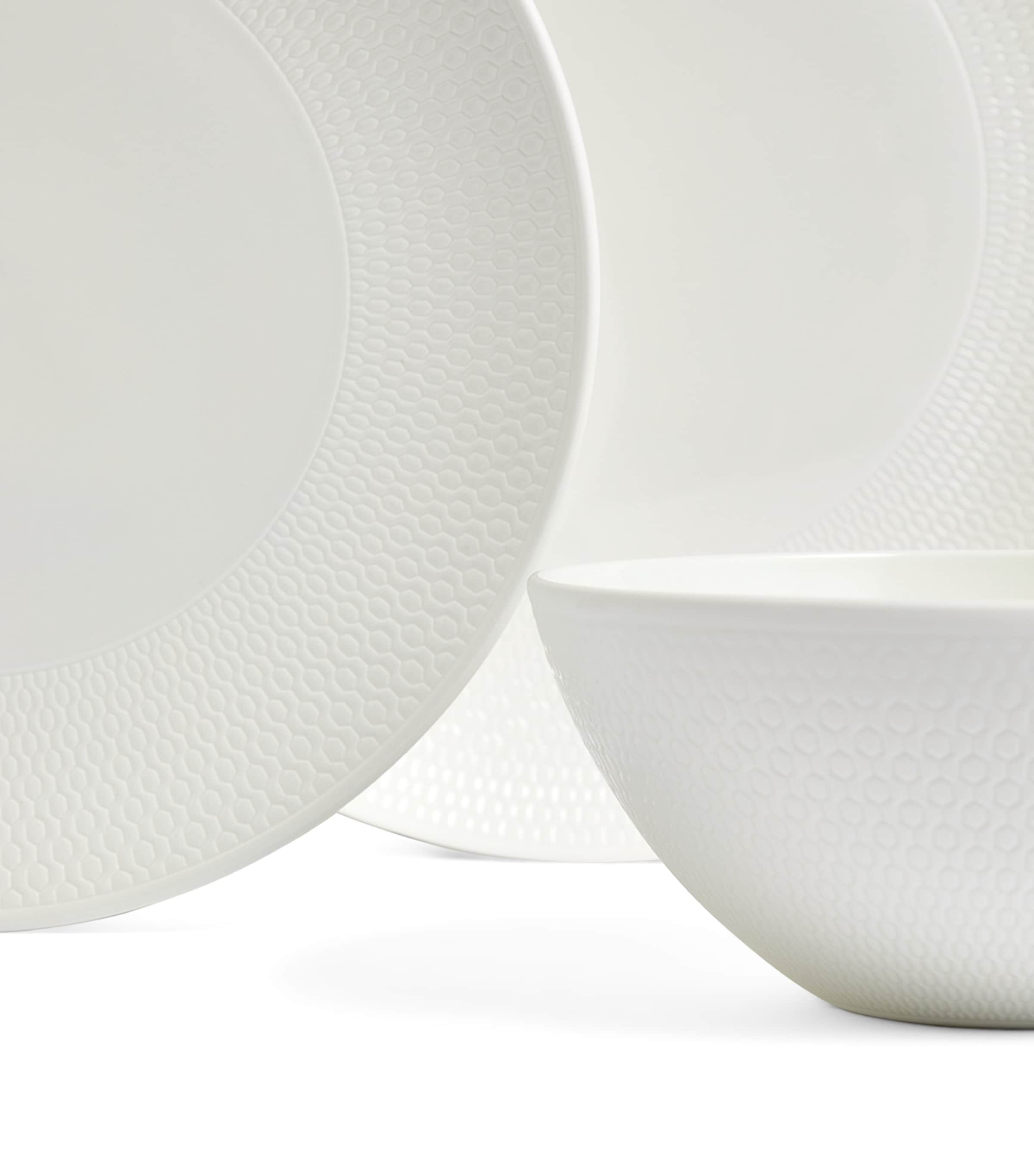 Wedgwood Gio 12-Piece Dinnerware Set White Image 4