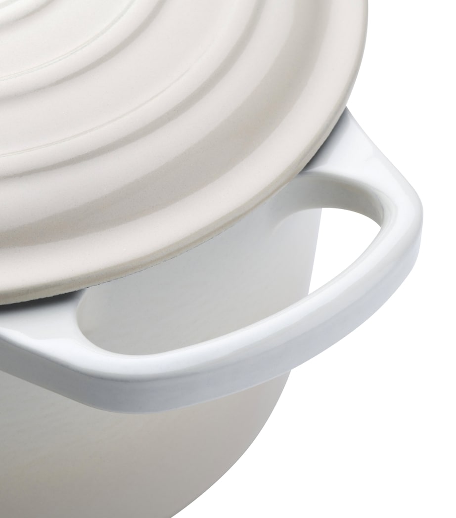 Cast Iron Oval Casserole Dish (29cm) MERINGUE Image 3