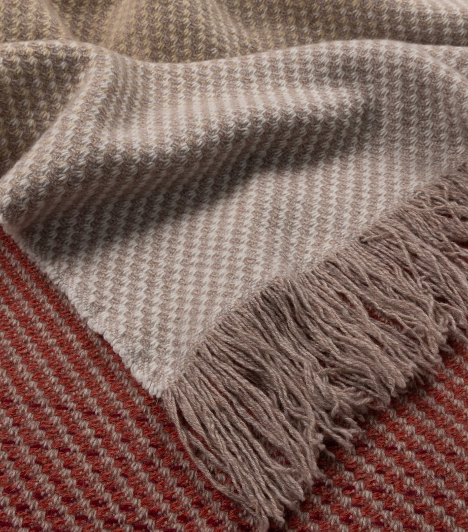 Begg x Co Cashmere Mossband Harmony Throw (125cm x 195cm) Red Blush Image 2