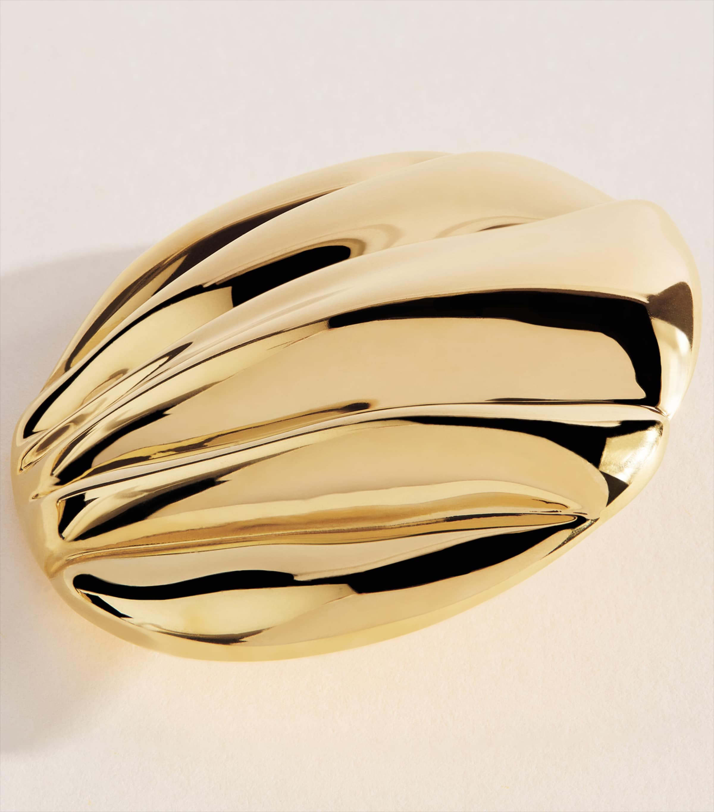 Chloé Pleats Clip-On Earrings Vintage Gold Image 4