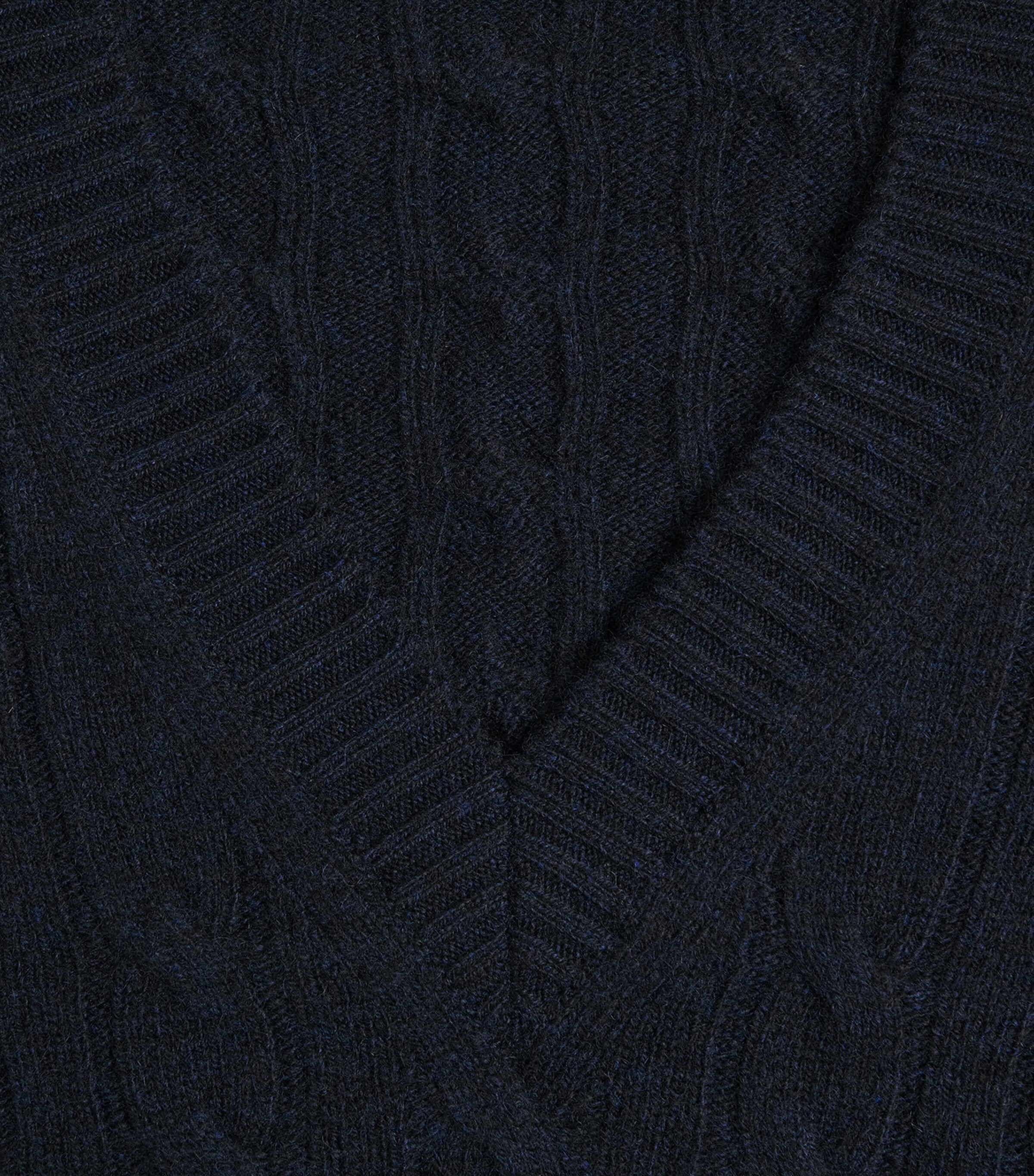 Johnstons Of Elgin Womens Cashmere Cable-Knit Kylesku Sweater Ink Image 6