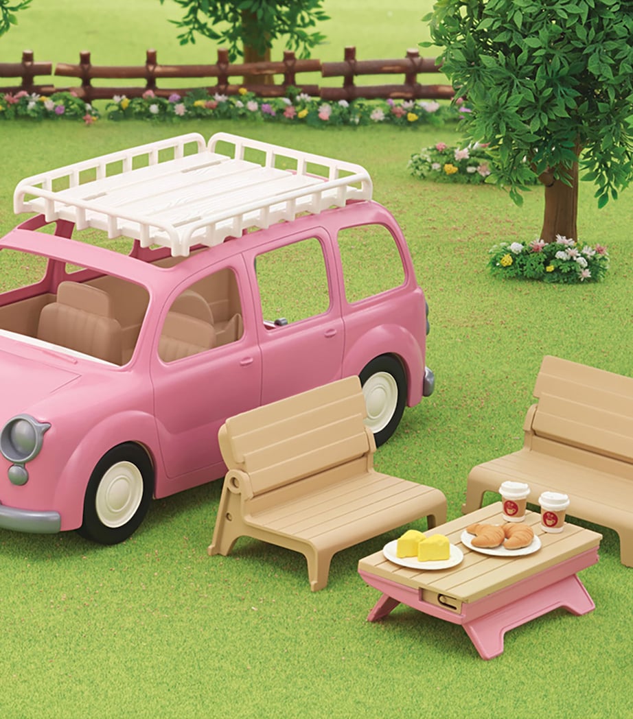 Sylvanian Families Family Picnic Van Harrods HK - Main Image