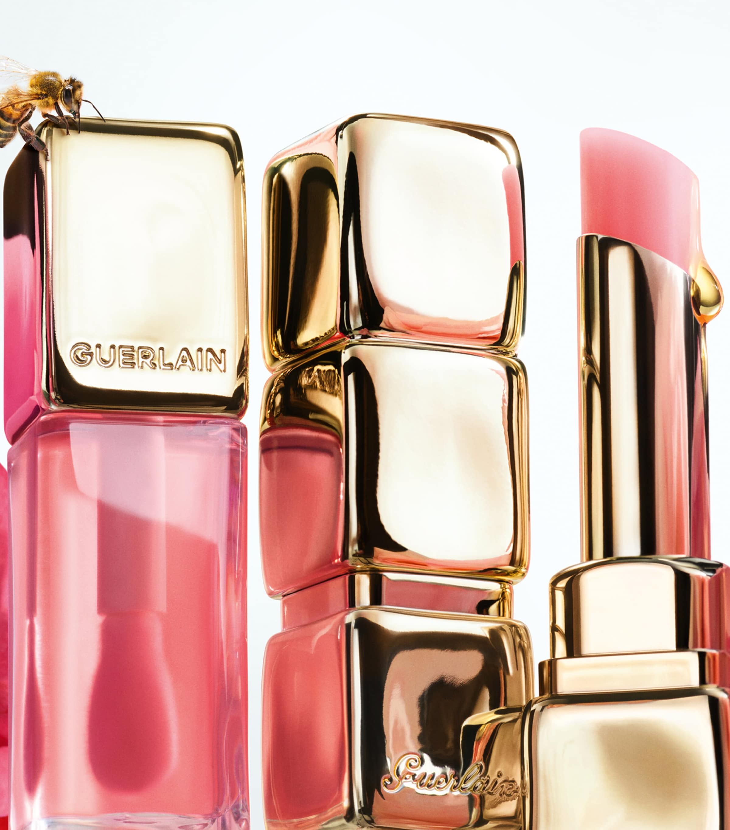 Guerlain KissKiss Bee Glow Lip Oil | Make-up | Lips | Lip Stain & Tints | Designers | Guerlain Guerlain KissKiss Bee Glow Lip Oil | Make-up | Lips | Lip Stain & Tints | Designers | Guerlain