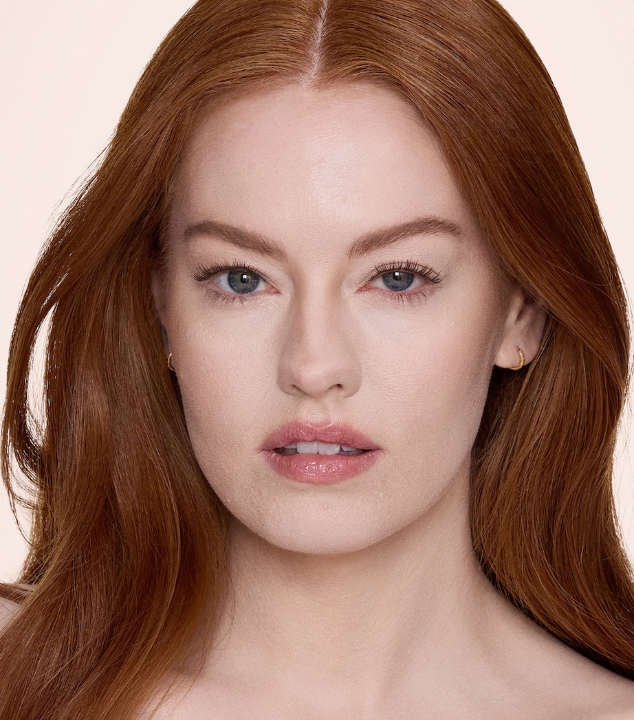 Airbrush Flawless Blur Concealer 2.5 FAIR Image 2