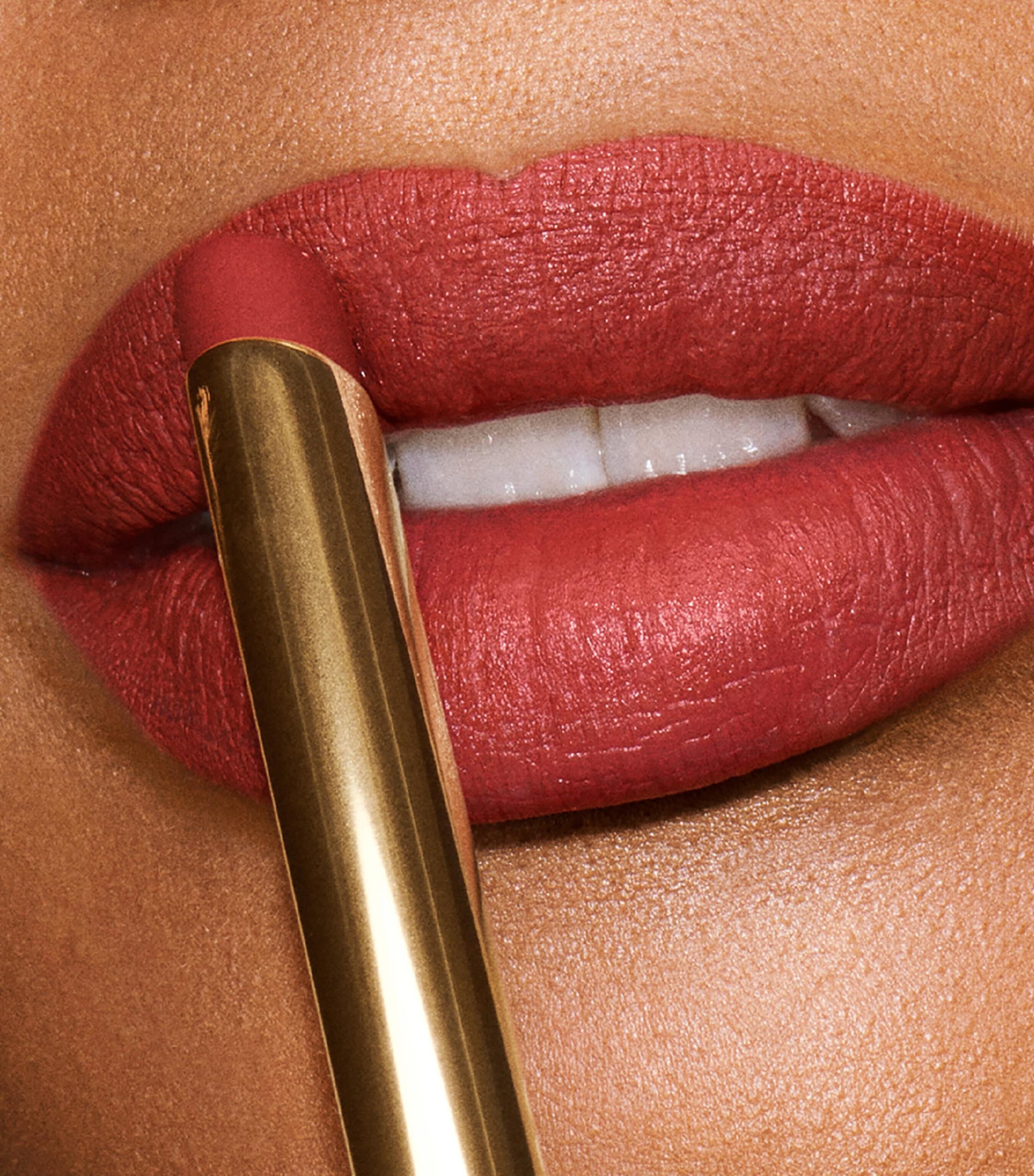 Pure Color Explicit Silk Matte Lipstick WRONG PLC RIGHT TIME Image 3