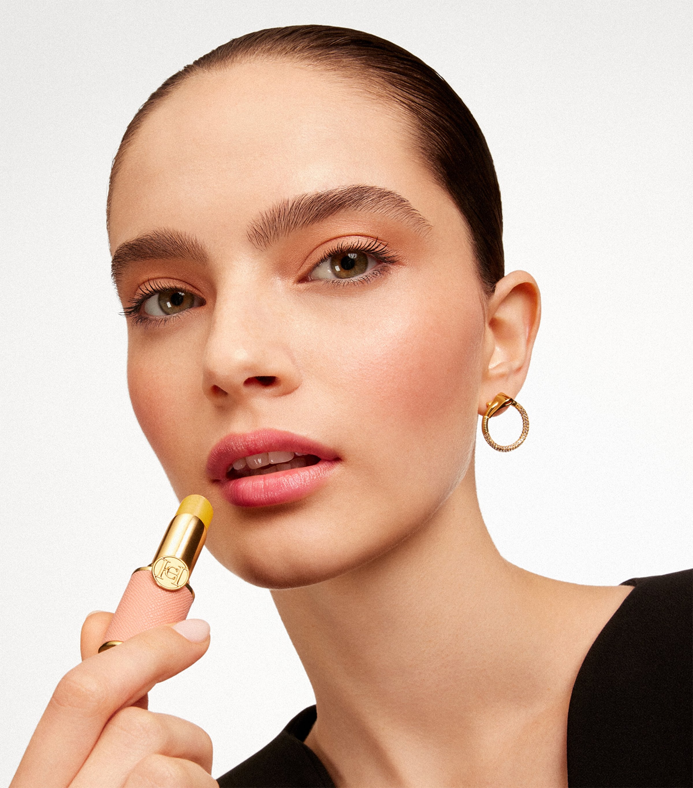 Carolina Herrera Good Girl Mini Tint Balm and Case Bundle Image 3