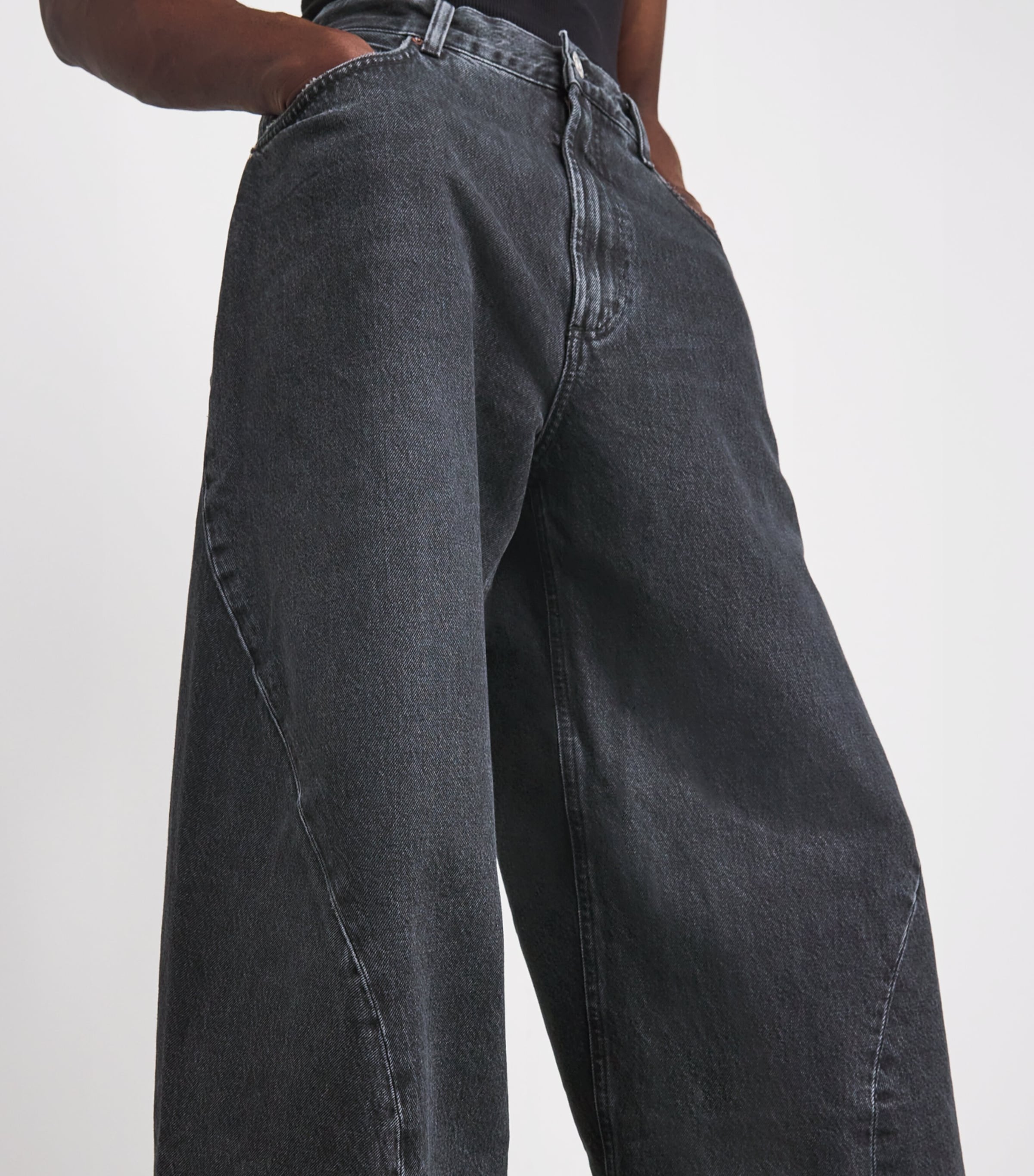 Twist Wide-Leg Jeans IKON Image 6