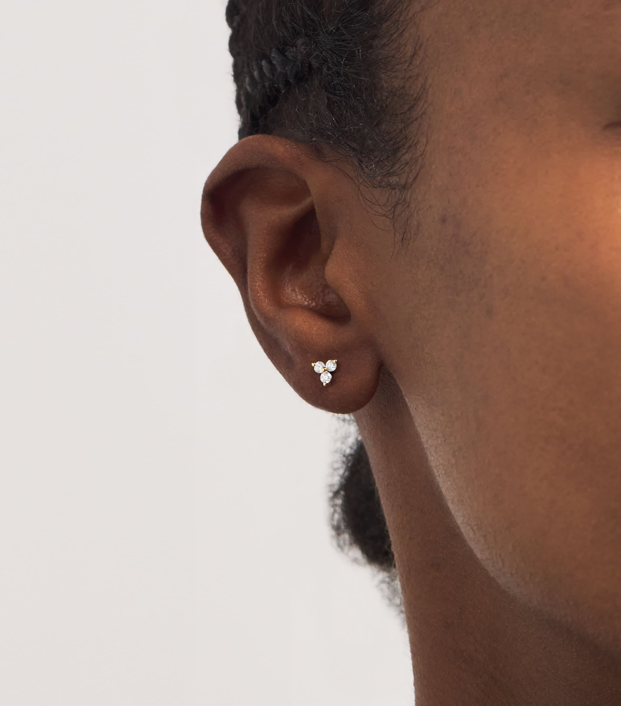 Persée Yellow Gold and Diamond Triangle Single Earring Yellow Gold Image 2