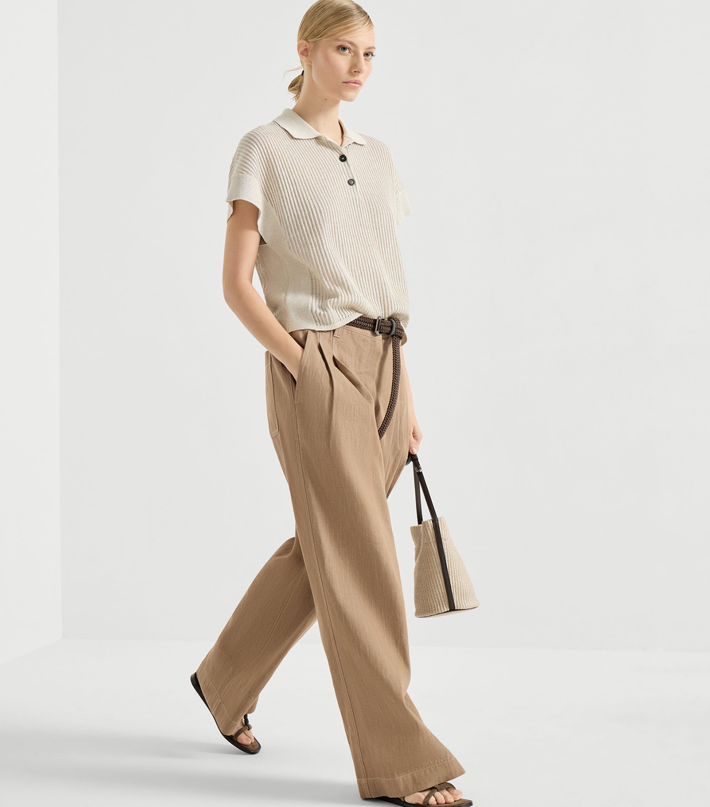 Pleated Wide-Leg Jeans C005 Image 4