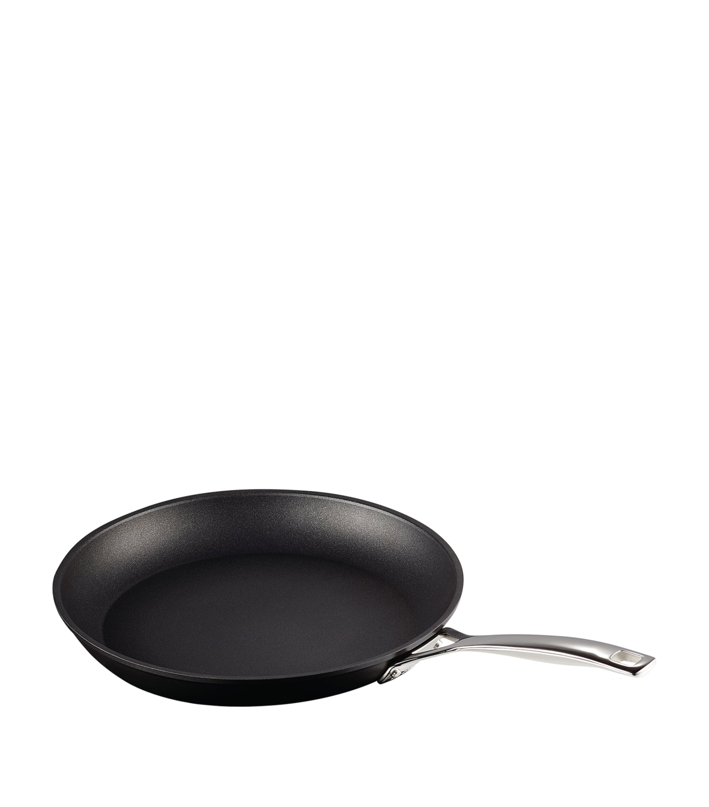 Le Creuset Toughened Non-stick Shallow Frying Pan In Black