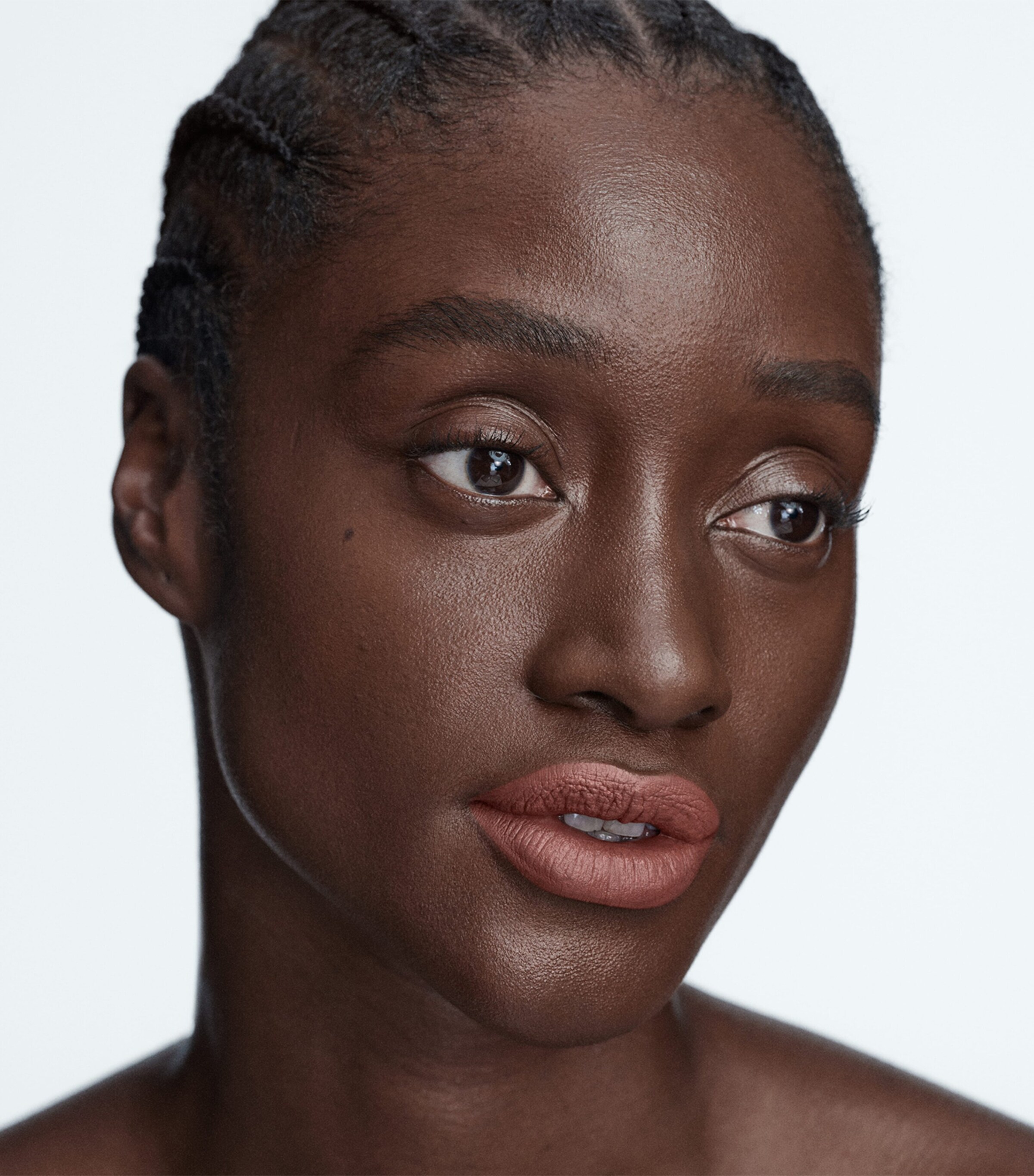 Matte Lipstick ON THE EDGE Image 6