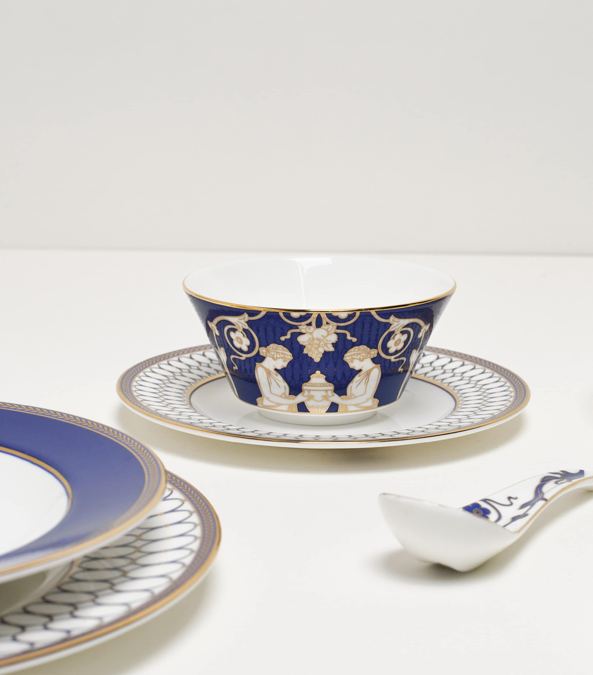 Set of 2 Renaissance Soup Bowls and Spoons MULTI Image 2