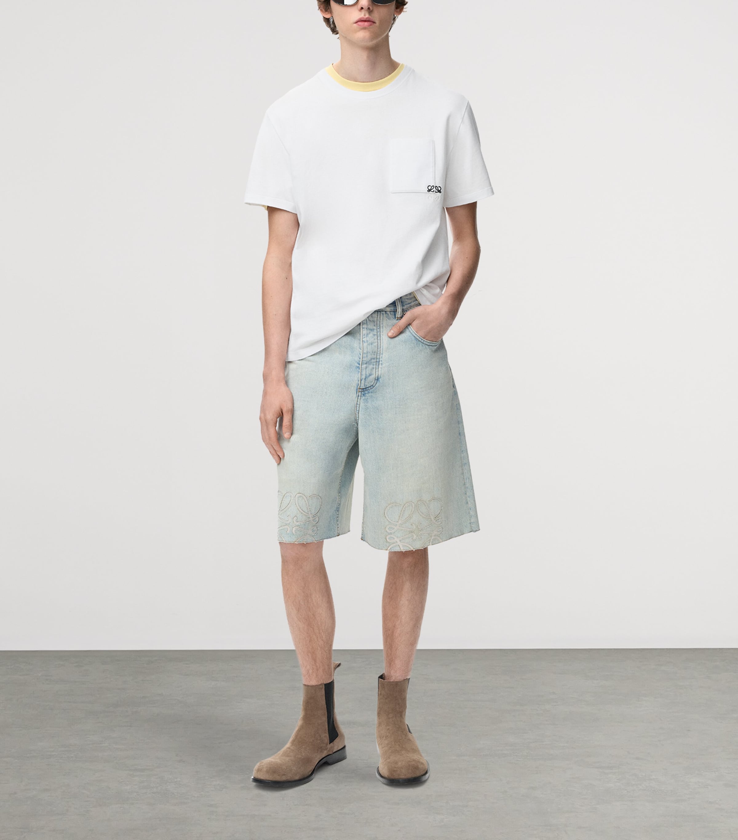 LOEWE Mens Pocket Anagram T-Shirt White Image 2