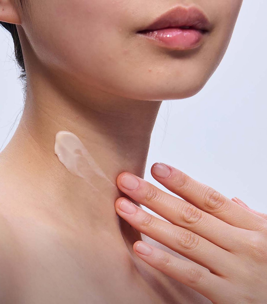 Clarins Extra-Firming Neck & Décolleté Cream (75ml) Image 5