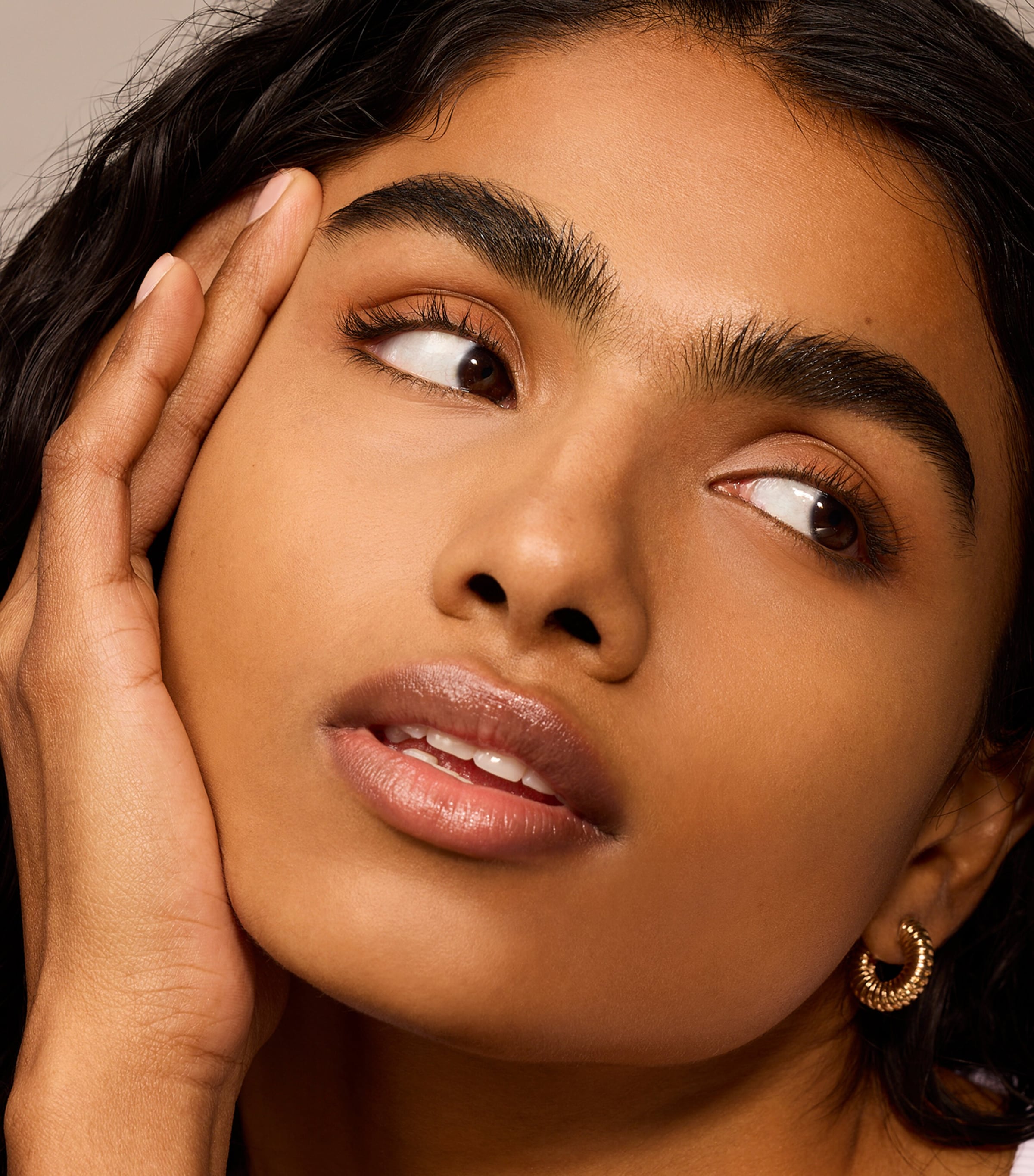 Vieve Modern Brow Definer Black Image 2