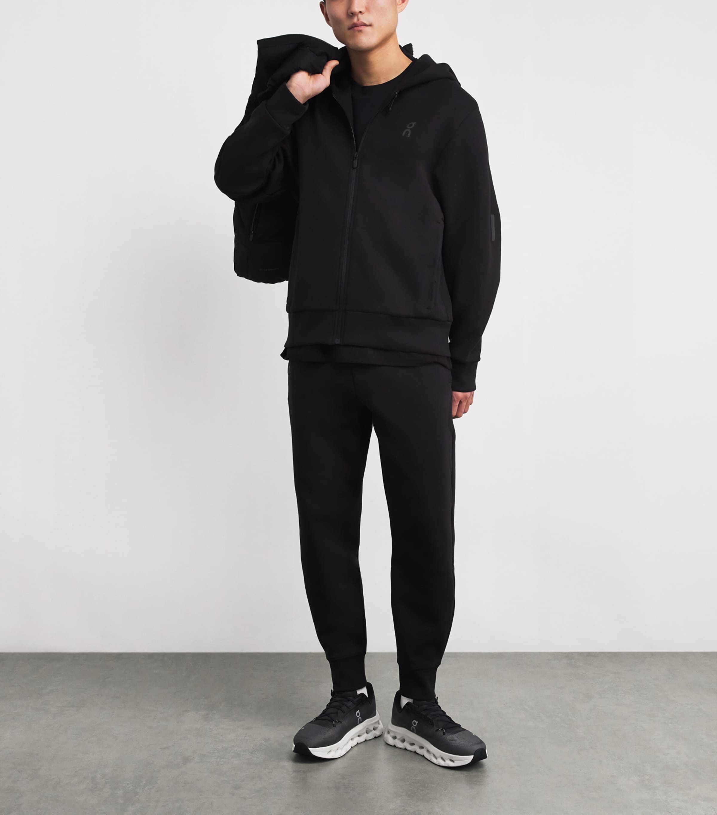 Focus Tech Sweatpants BLACK Image 2