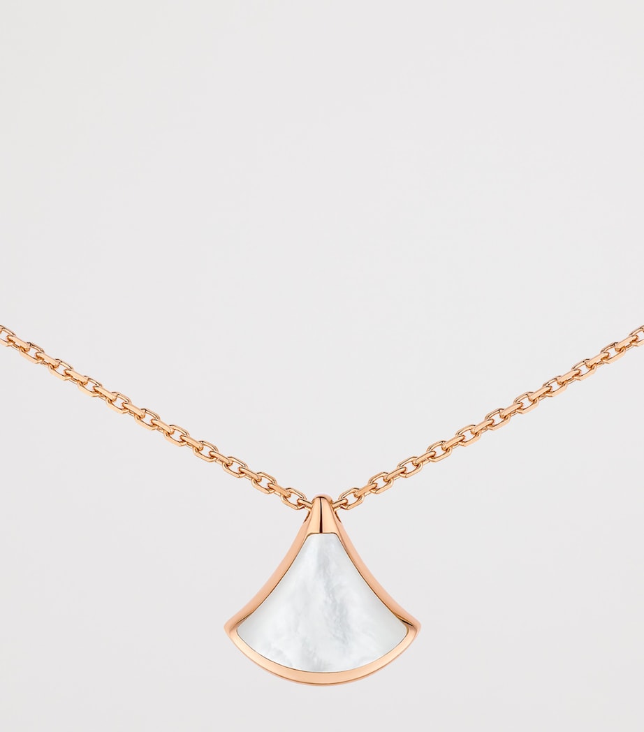 Bvlgari Rose Gold and Mother-of-Pearl Divas' Dream Necklace Pink Gold Image 4