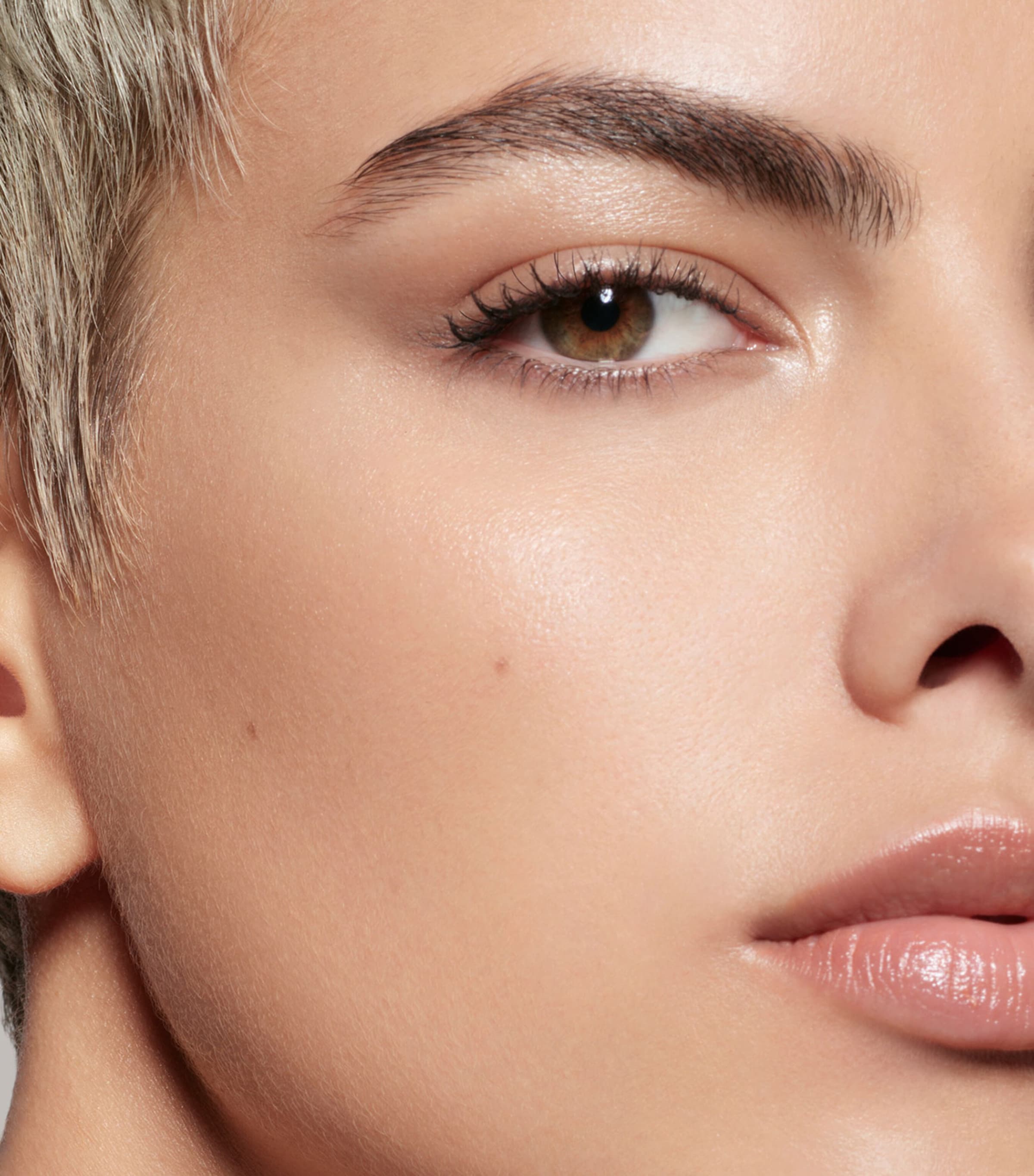 Skin Fetish: Sublime Perfection Concealer LM9 Image 3