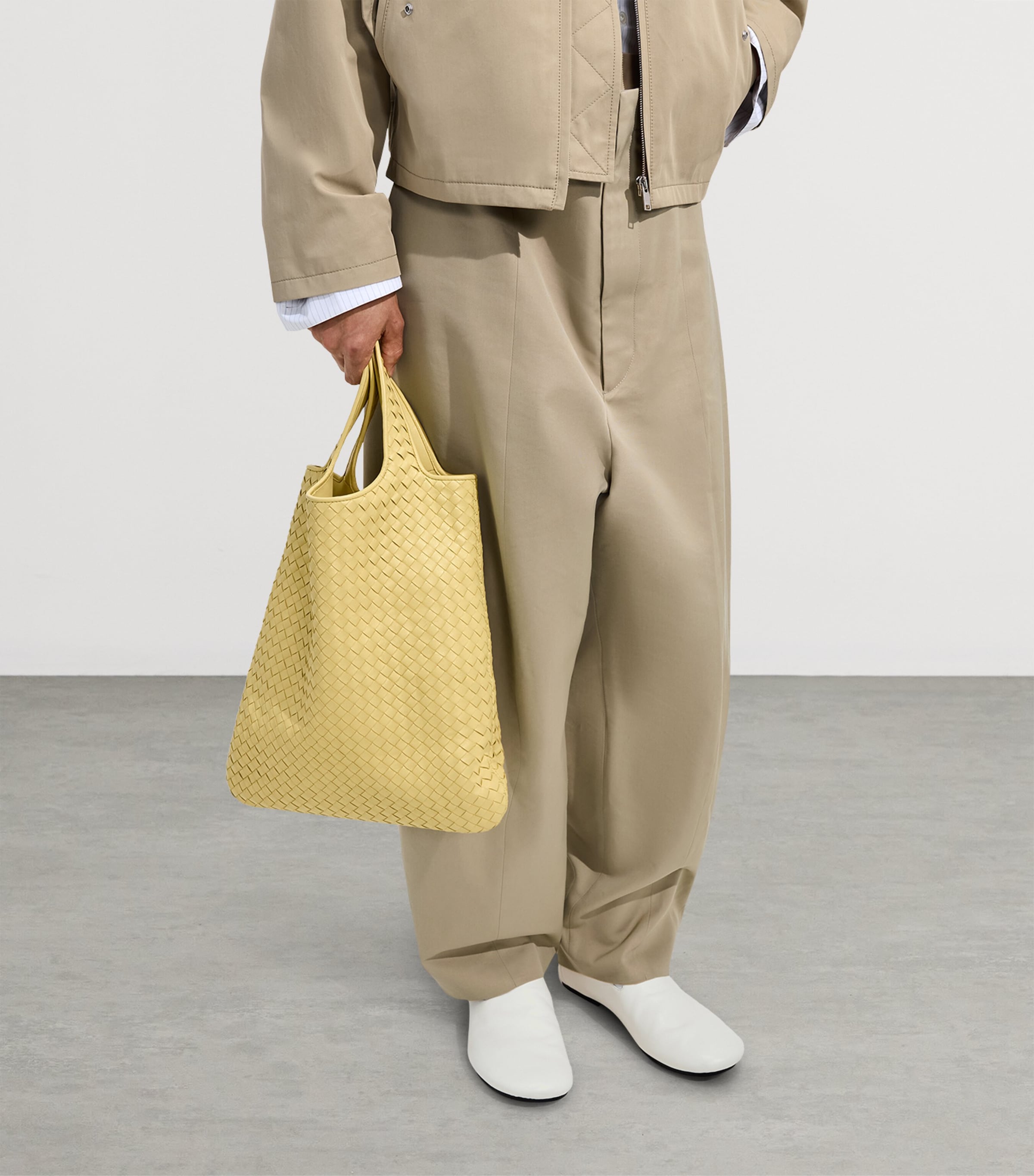 Bottega Veneta Small Leather Veneto Tote Bag Image 4