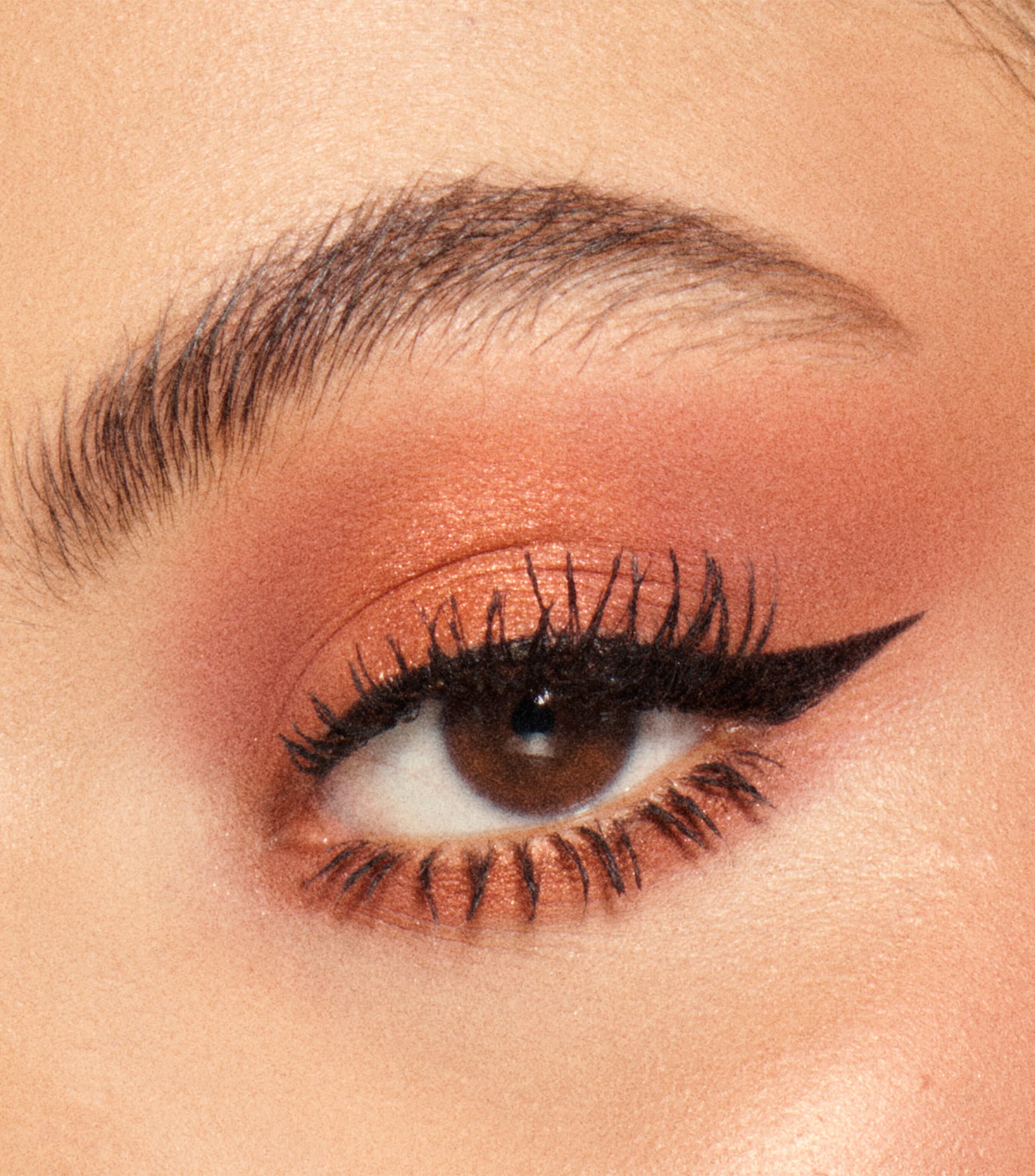 Vieve Soul Shadows Eyeshadow Palette Lure Image 3
