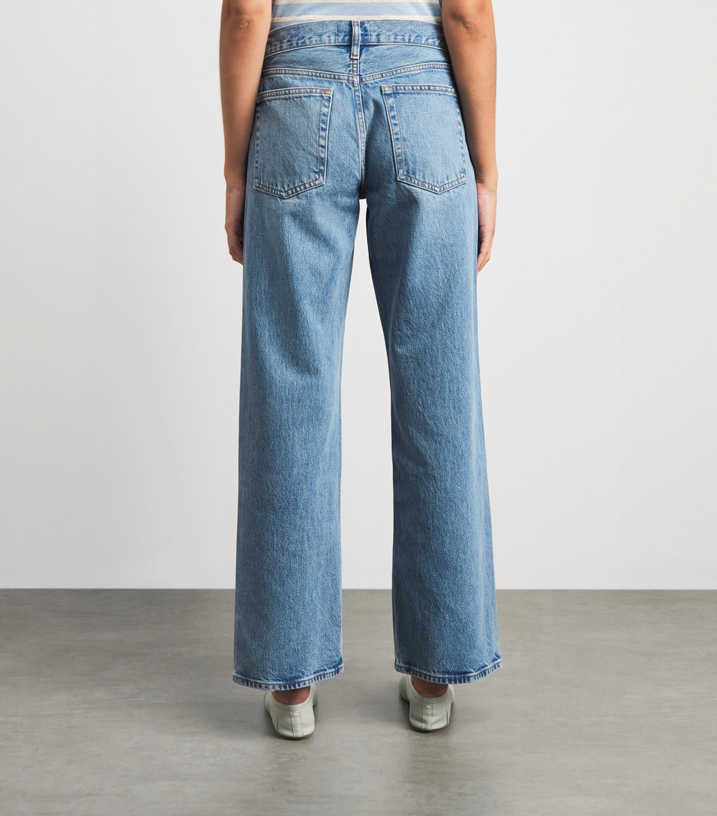 FRAME Womens The Saturday Straight Jeans Static Image 5