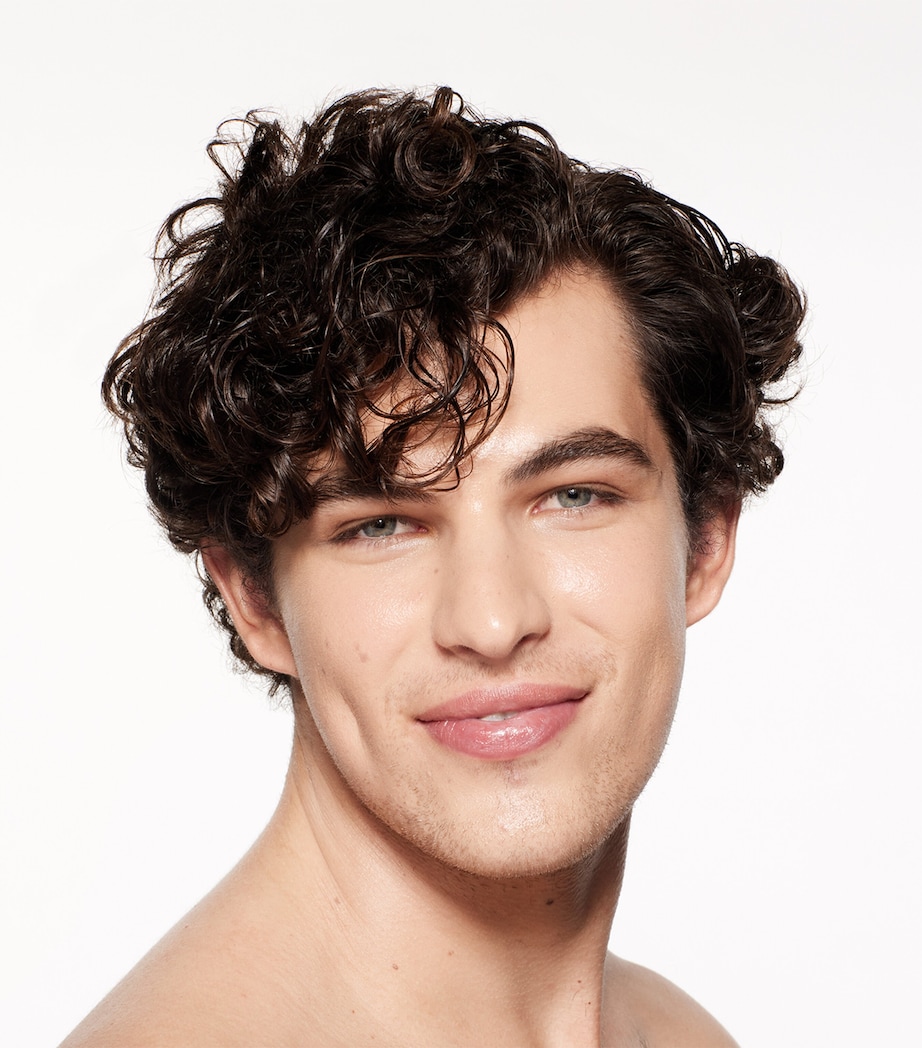 Revitalessence Skin Glow Foundation SPF 30 230 ALDER Image 3