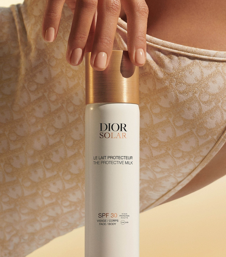 The Protective Milk SPF 30 (125ml) GOLD Image 4