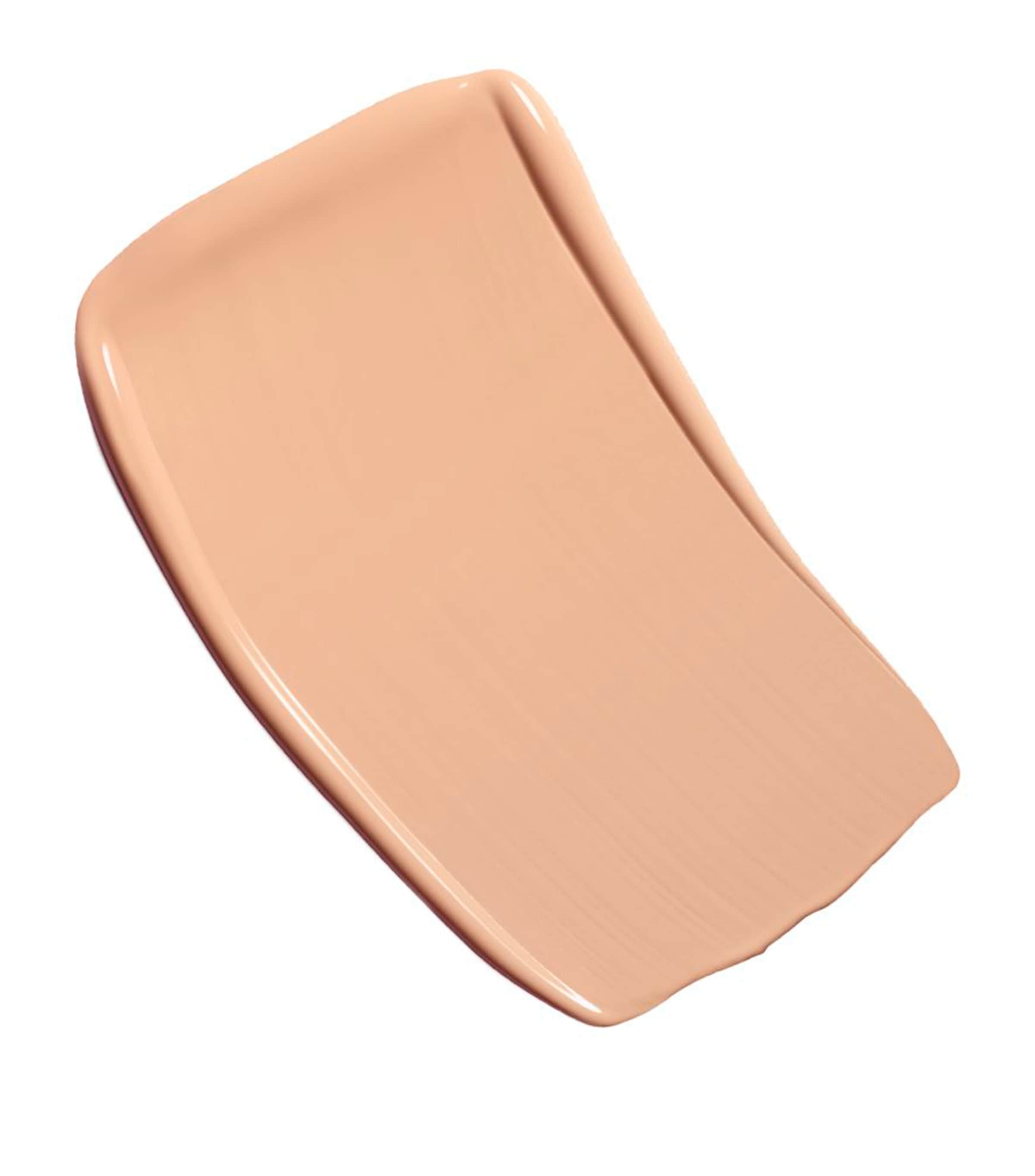 CHANEL N°1 DE CHANEL Revitalizing Foundation Nude Image 2